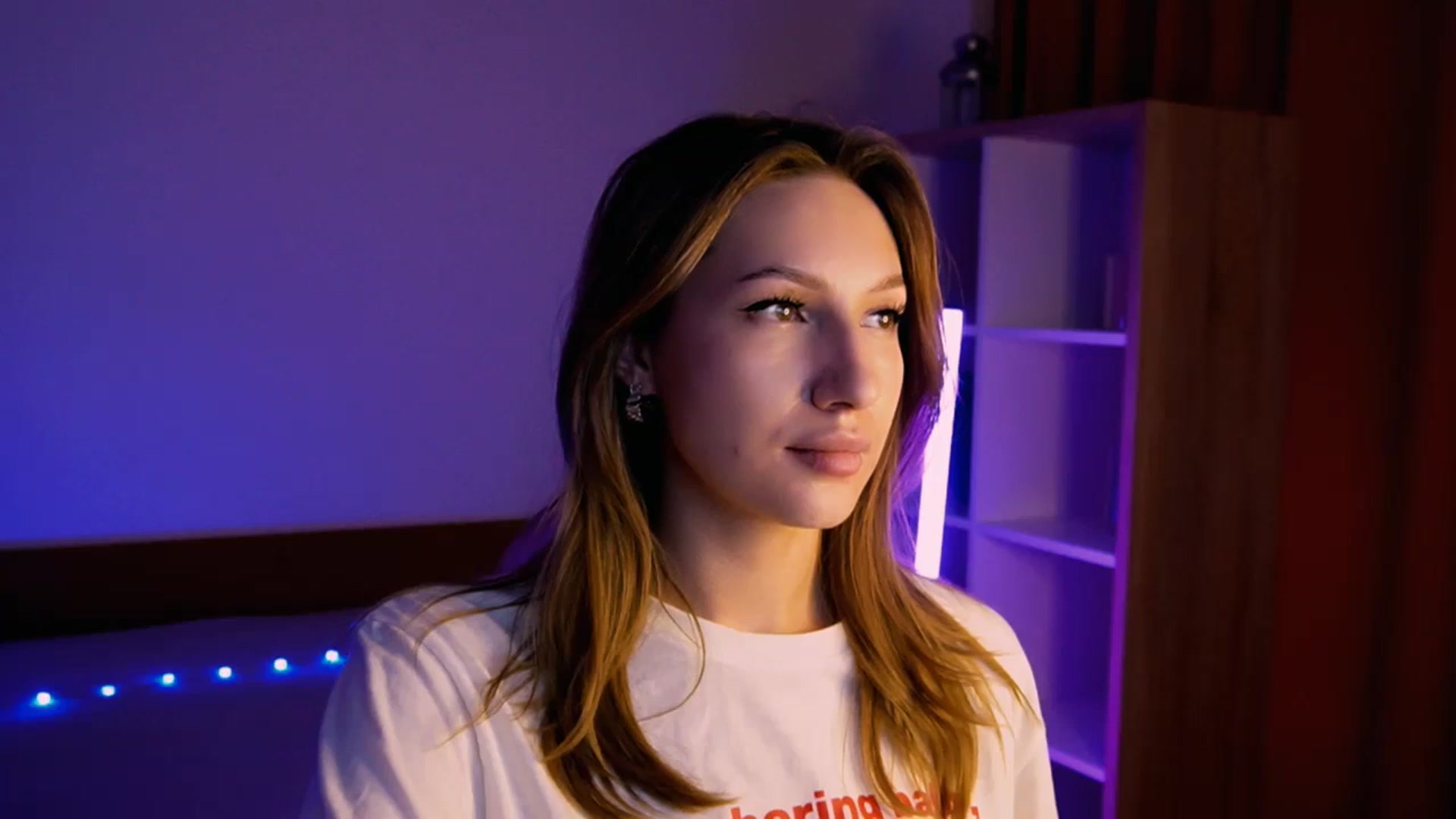 Gallery image thumbnail from LovelyGin's myfreecams stream on, 08/22/2025, 16:08 image 6 of 20