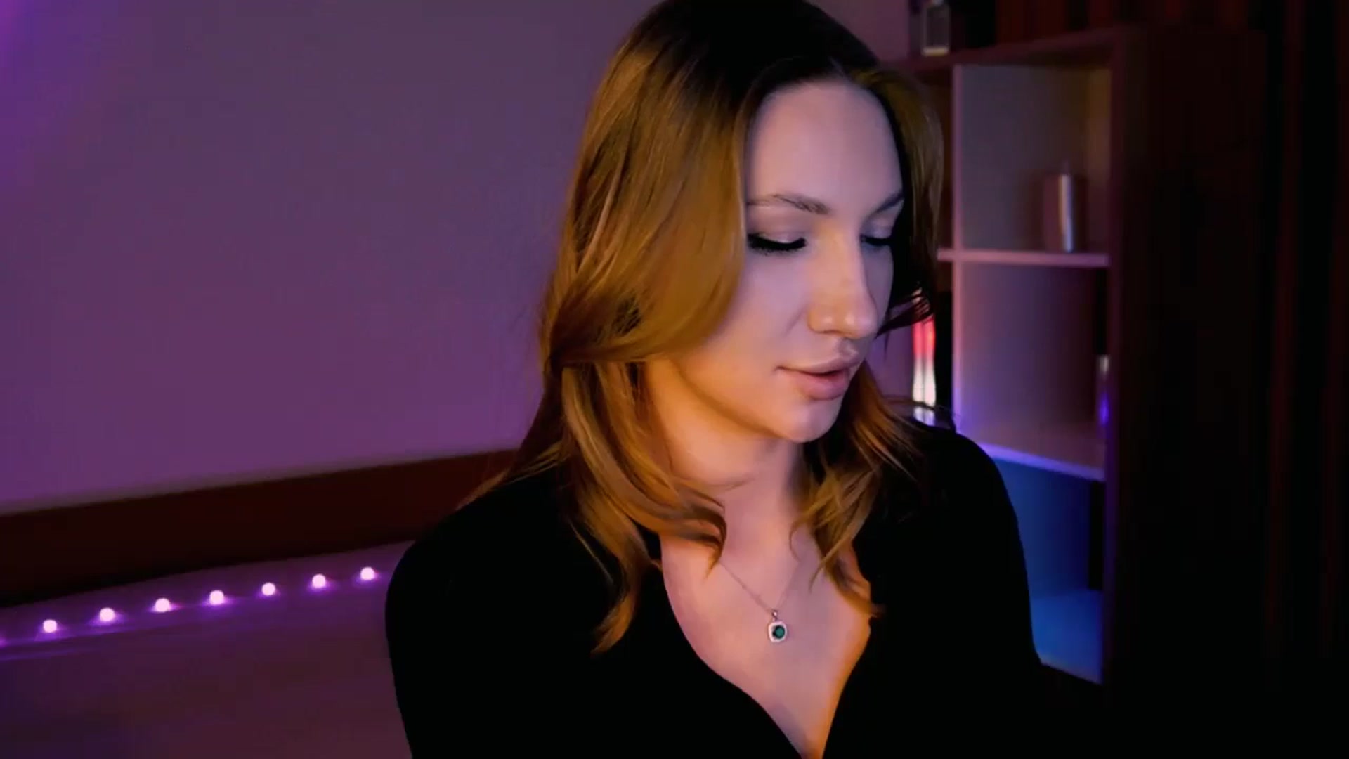 Gallery image thumbnail from LovelyGin's myfreecams stream on, 08/27/2025, 13:14 image 17 of 20