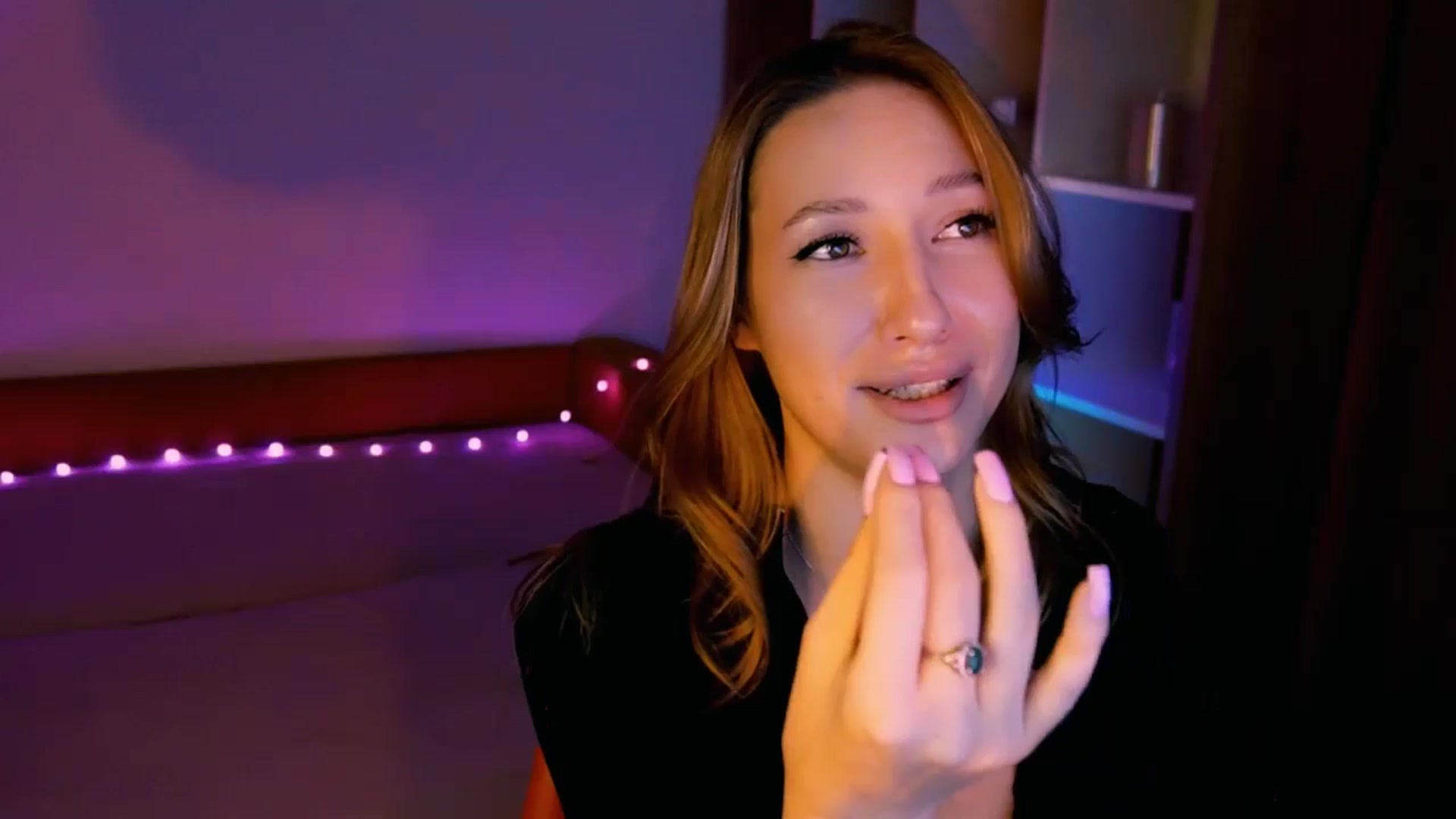 Gallery image thumbnail from LovelyGin's myfreecams stream on, 08/27/2025, 16:44 image 8 of 20