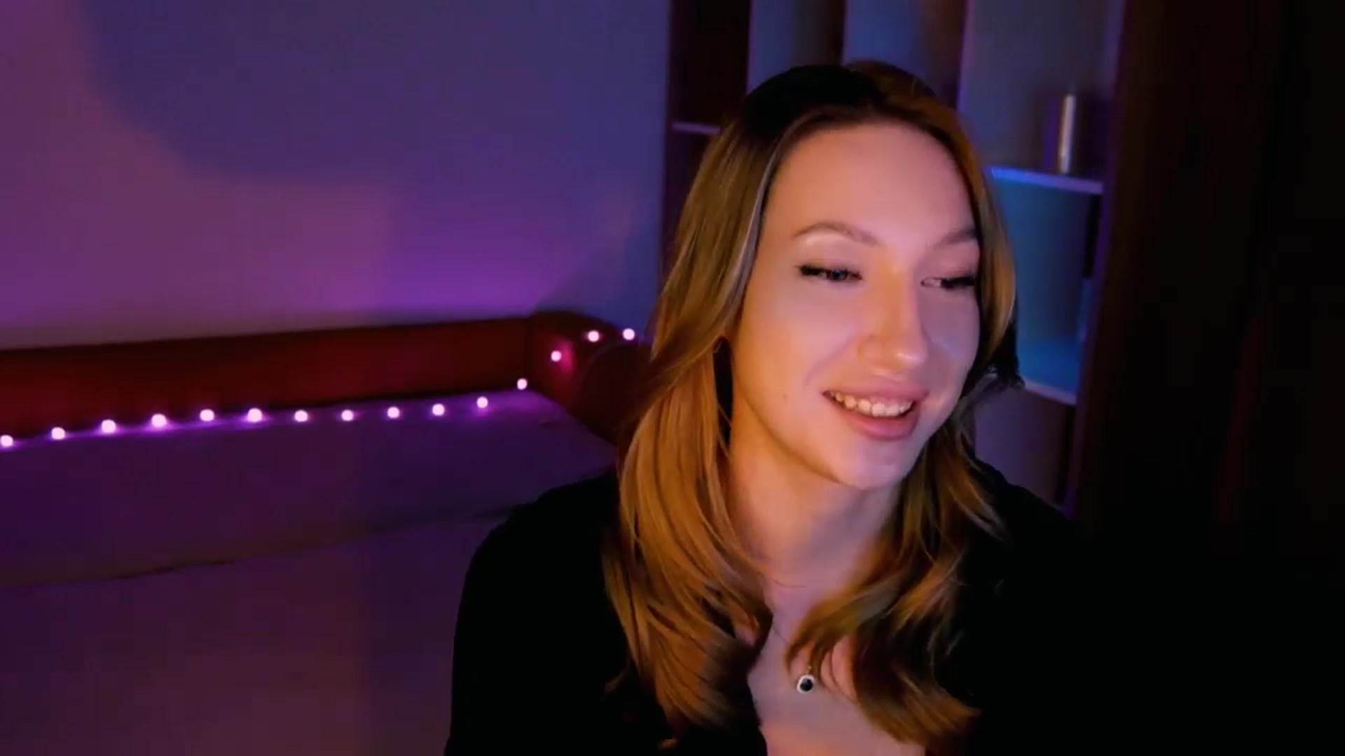 Gallery image thumbnail from LovelyGin's myfreecams stream on, 08/27/2025, 16:44 image 11 of 20