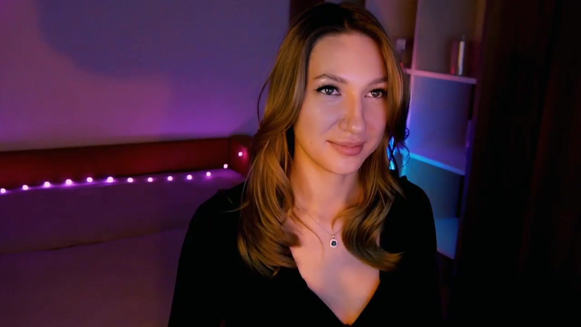 Gallery image thumbnail from LovelyGin's myfreecams stream on, 08/27/2025, 16:44 image 13 of 20