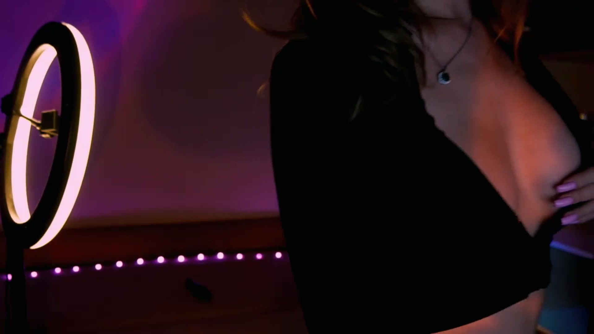 Gallery image thumbnail from LovelyGin's myfreecams stream on, 08/27/2025, 16:44 image 19 of 20
