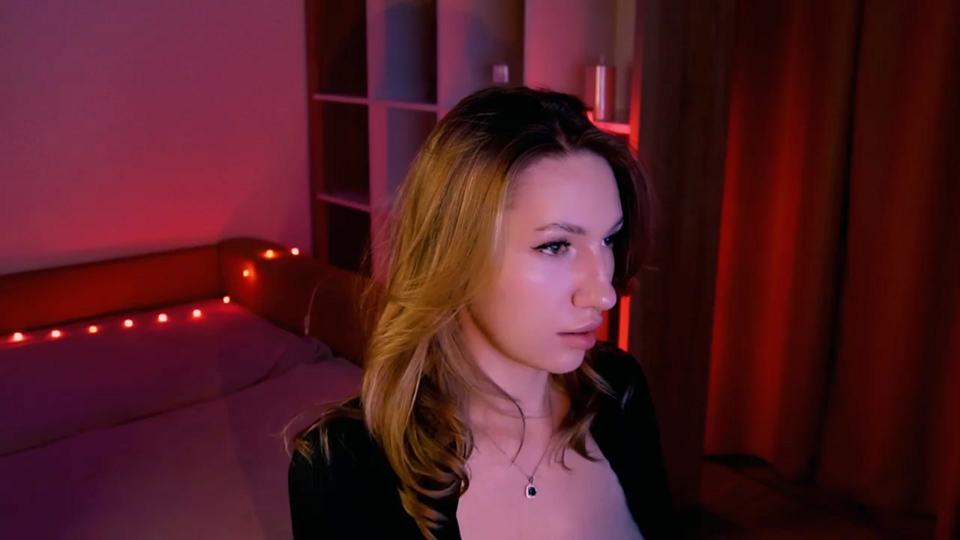 Gallery image thumbnail from LovelyGin's myfreecams stream on, 08/27/2025, 18:52 image 12 of 20