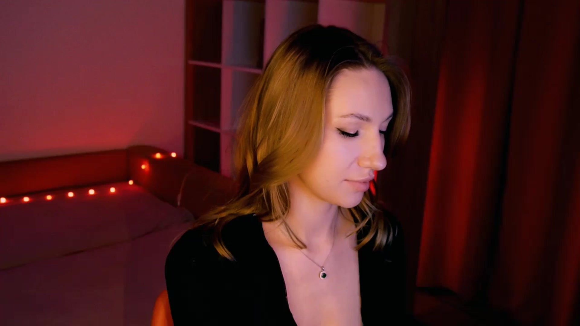 Gallery image thumbnail from LovelyGin's myfreecams stream on, 08/27/2025, 18:52 image 7 of 20