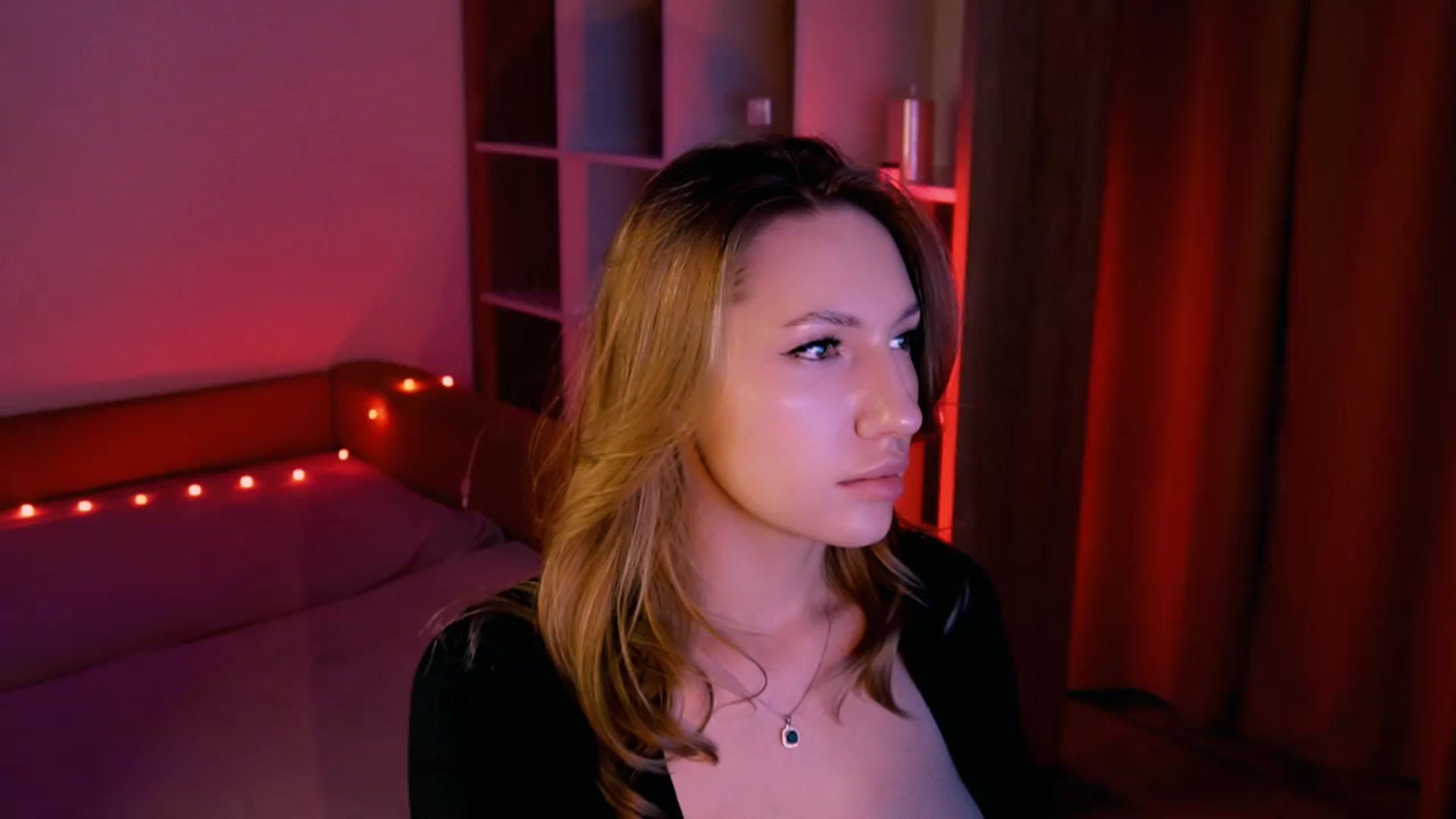 Gallery image thumbnail from LovelyGin's myfreecams stream on, 08/27/2025, 18:52 image 13 of 20