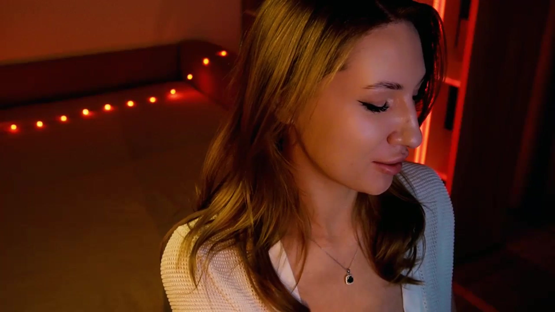 Gallery image thumbnail from LovelyGin's myfreecams stream on, 08/28/2025, 13:32 image 15 of 20
