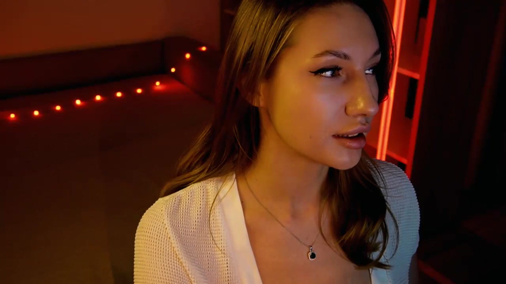 Gallery image thumbnail from LovelyGin's myfreecams stream on, 08/28/2025, 13:32 image 16 of 20