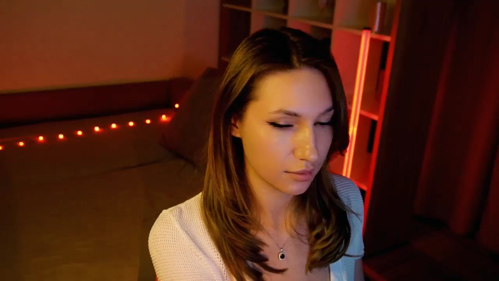 Gallery image thumbnail from LovelyGin's myfreecams stream on, 08/28/2025, 19:06 image 4 of 20
