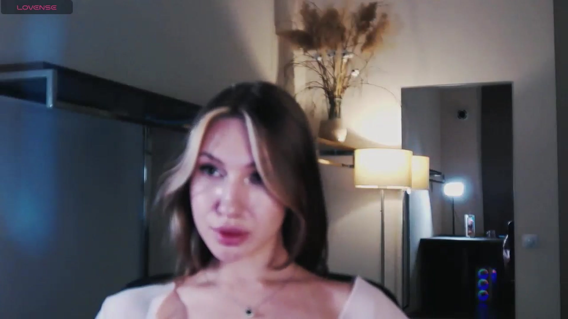 Gallery image thumbnail from LovelyGin's myfreecams stream on, 09/02/2025, 14:59 image 7 of 20