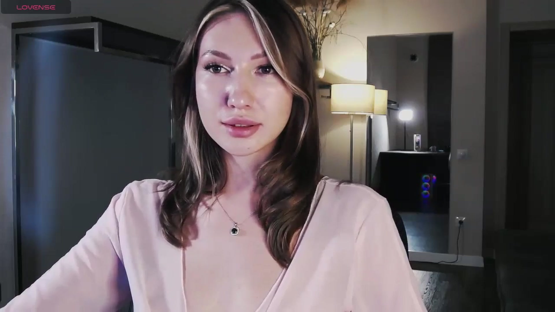 Gallery image thumbnail from LovelyGin's myfreecams stream on, 09/02/2025, 14:59 image 4 of 20
