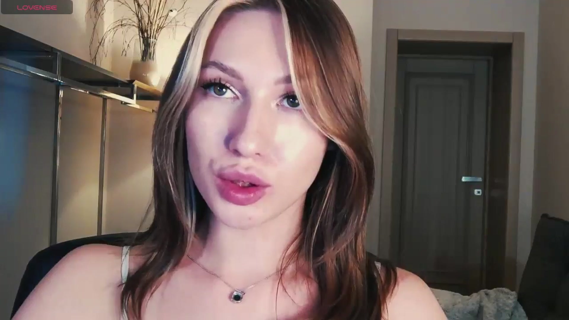 Gallery image thumbnail from LovelyGin's myfreecams stream on, 09/02/2025, 16:39 image 18 of 20