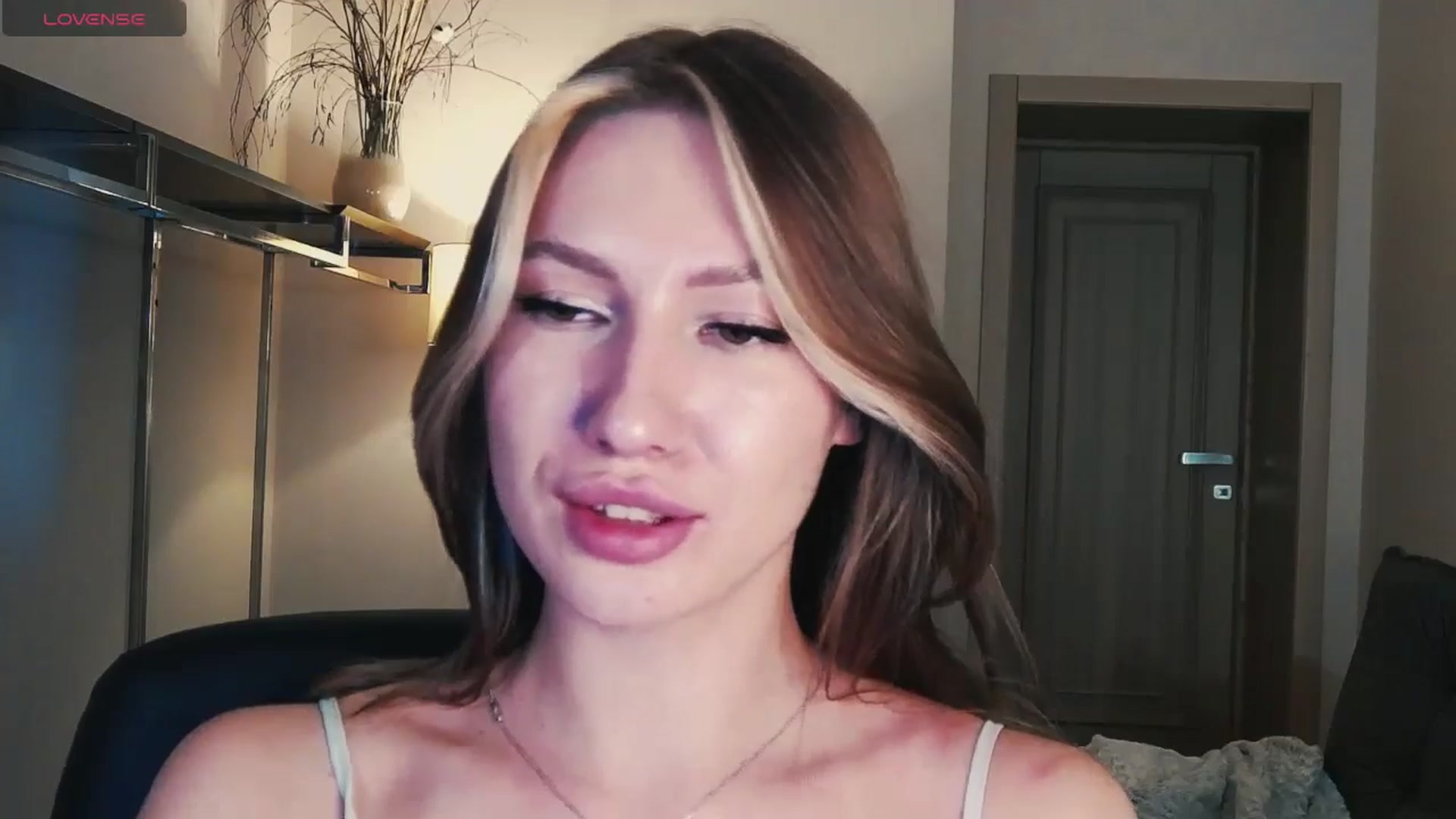 Gallery image thumbnail from LovelyGin's myfreecams stream on, 09/02/2025, 16:39 image 19 of 20