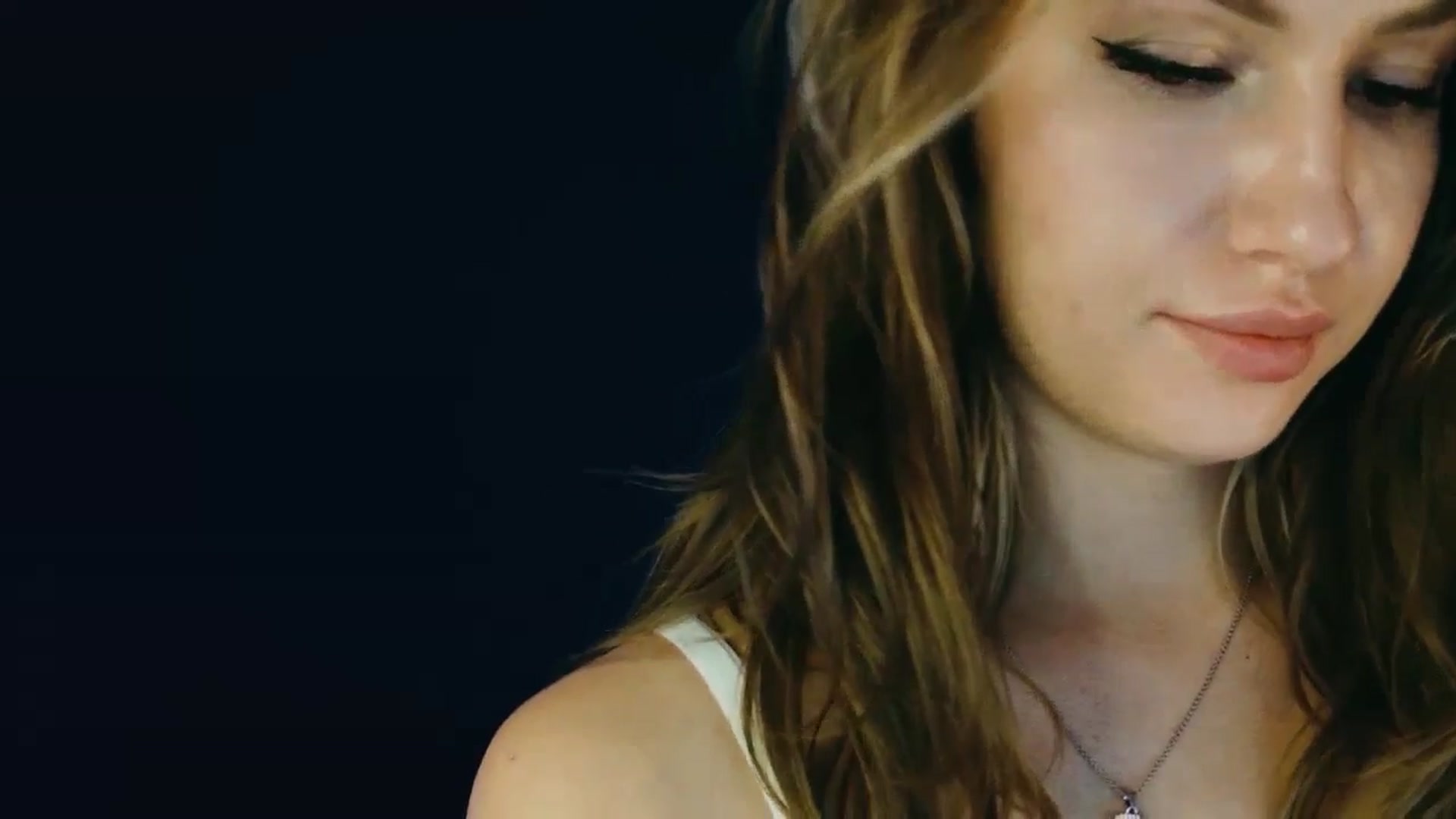 Gallery image thumbnail from LovelyGin's myfreecams stream on, 09/03/2025, 18:06 image 2 of 20