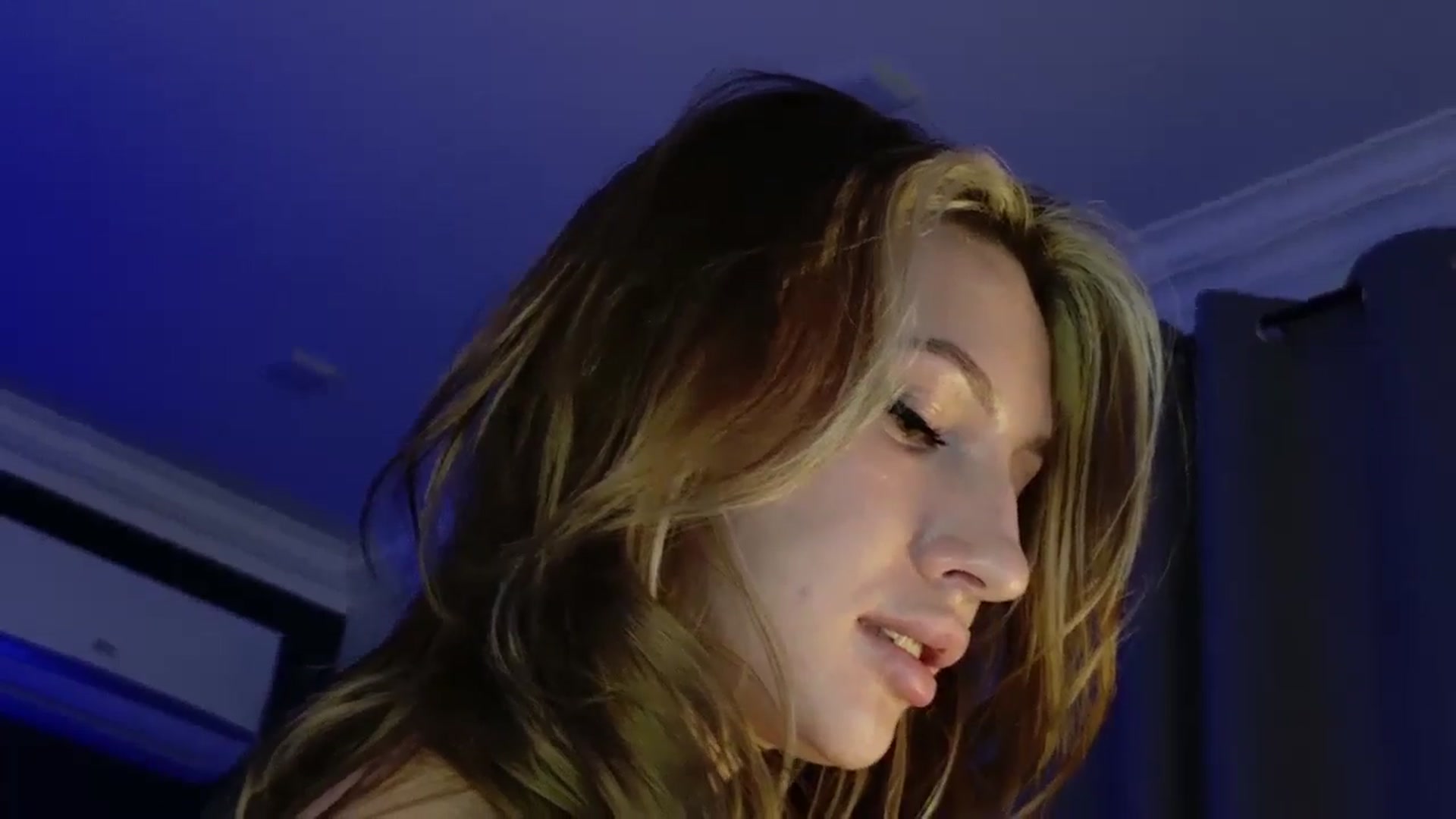 Gallery image thumbnail from LovelyGin's myfreecams stream on, 09/05/2025, 19:11 image 14 of 20