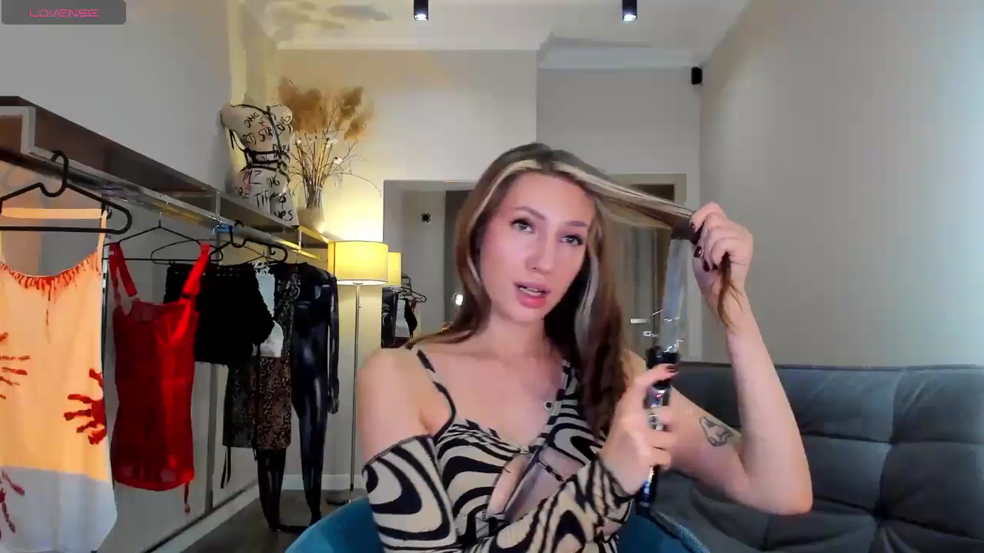 Gallery image thumbnail from LovelyGin's myfreecams stream on, 09/09/2025, 13:45 image 6 of 20
