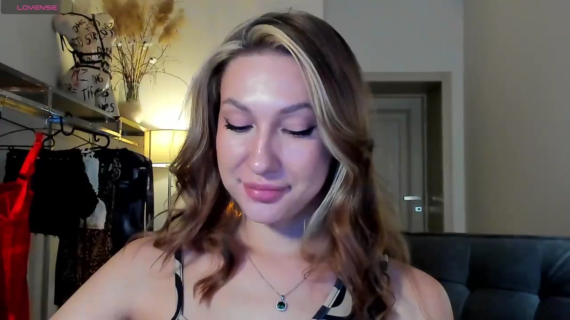 Gallery image thumbnail from LovelyGin's myfreecams stream on, 09/09/2025, 13:45 image 12 of 20