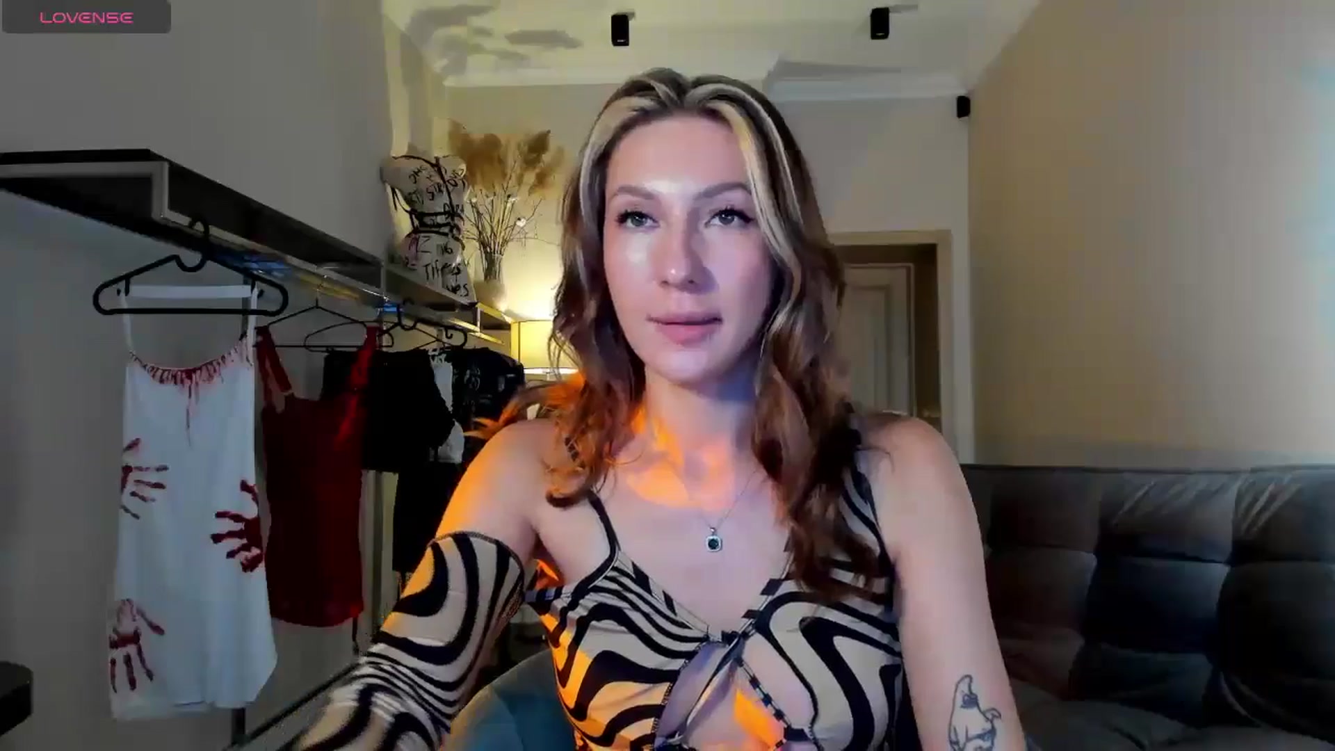 Gallery image thumbnail from LovelyGin's myfreecams stream on, 09/09/2025, 13:45 image 18 of 20