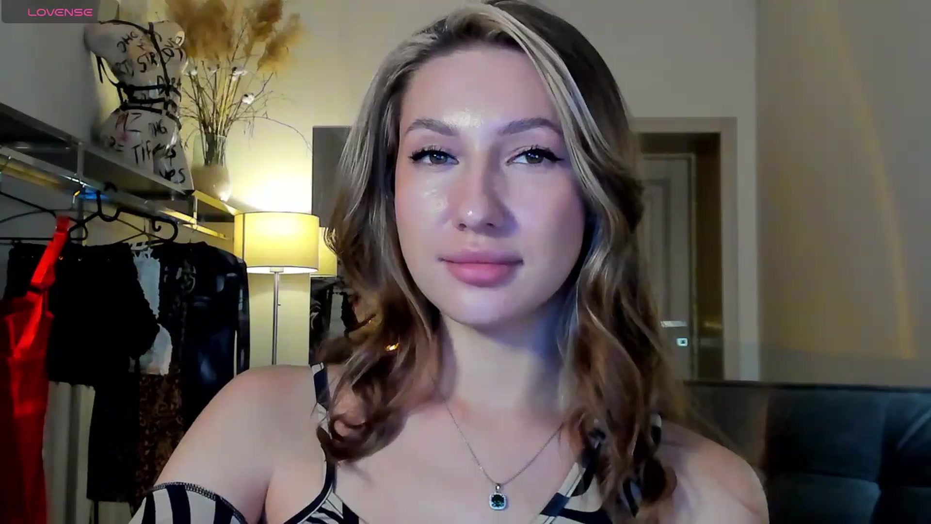 Gallery image thumbnail from LovelyGin's myfreecams stream on, 09/09/2025, 13:45 image 14 of 20