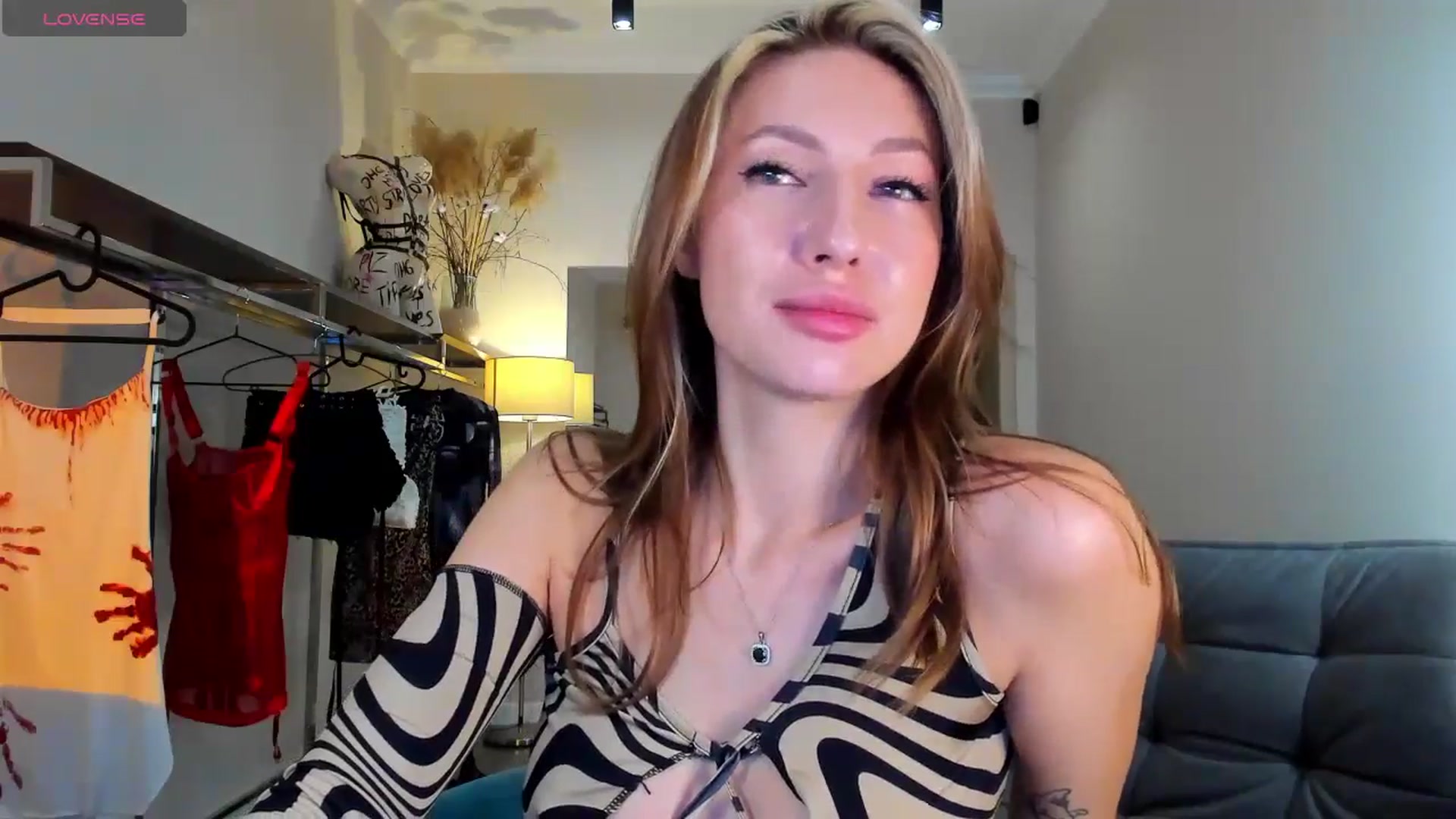 Gallery image thumbnail from LovelyGin's myfreecams stream on, 09/09/2025, 13:45 image 2 of 20