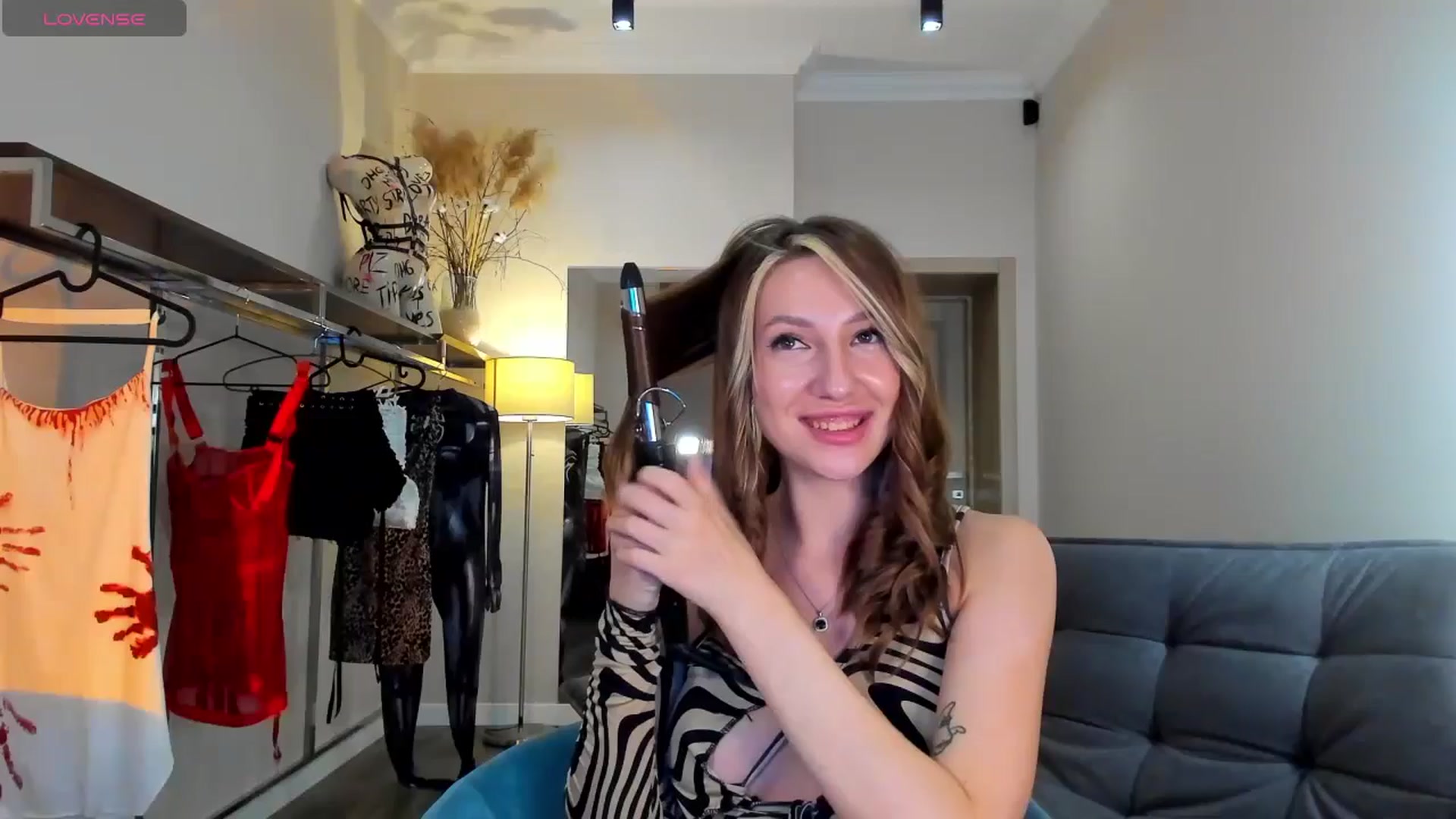 Gallery image thumbnail from LovelyGin's myfreecams stream on, 09/09/2025, 13:45 image 7 of 20