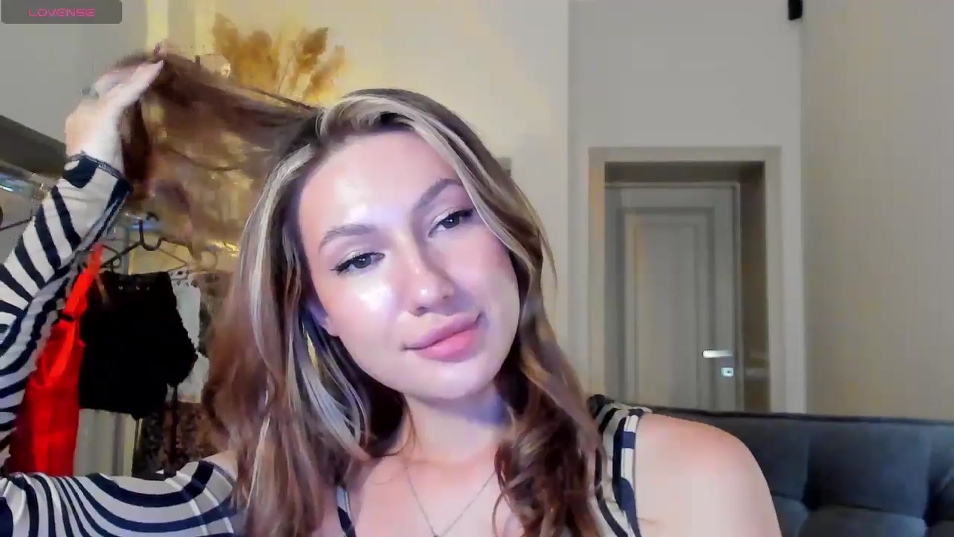 Gallery image thumbnail from LovelyGin's myfreecams stream on, 09/09/2025, 14:57 image 12 of 20