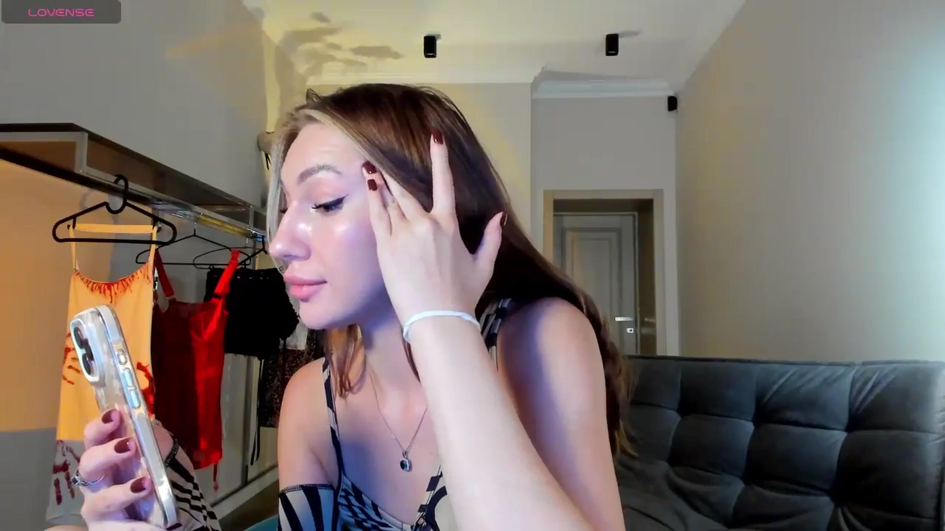 Gallery image thumbnail from LovelyGin's myfreecams stream on, 09/09/2025, 14:57 image 7 of 20
