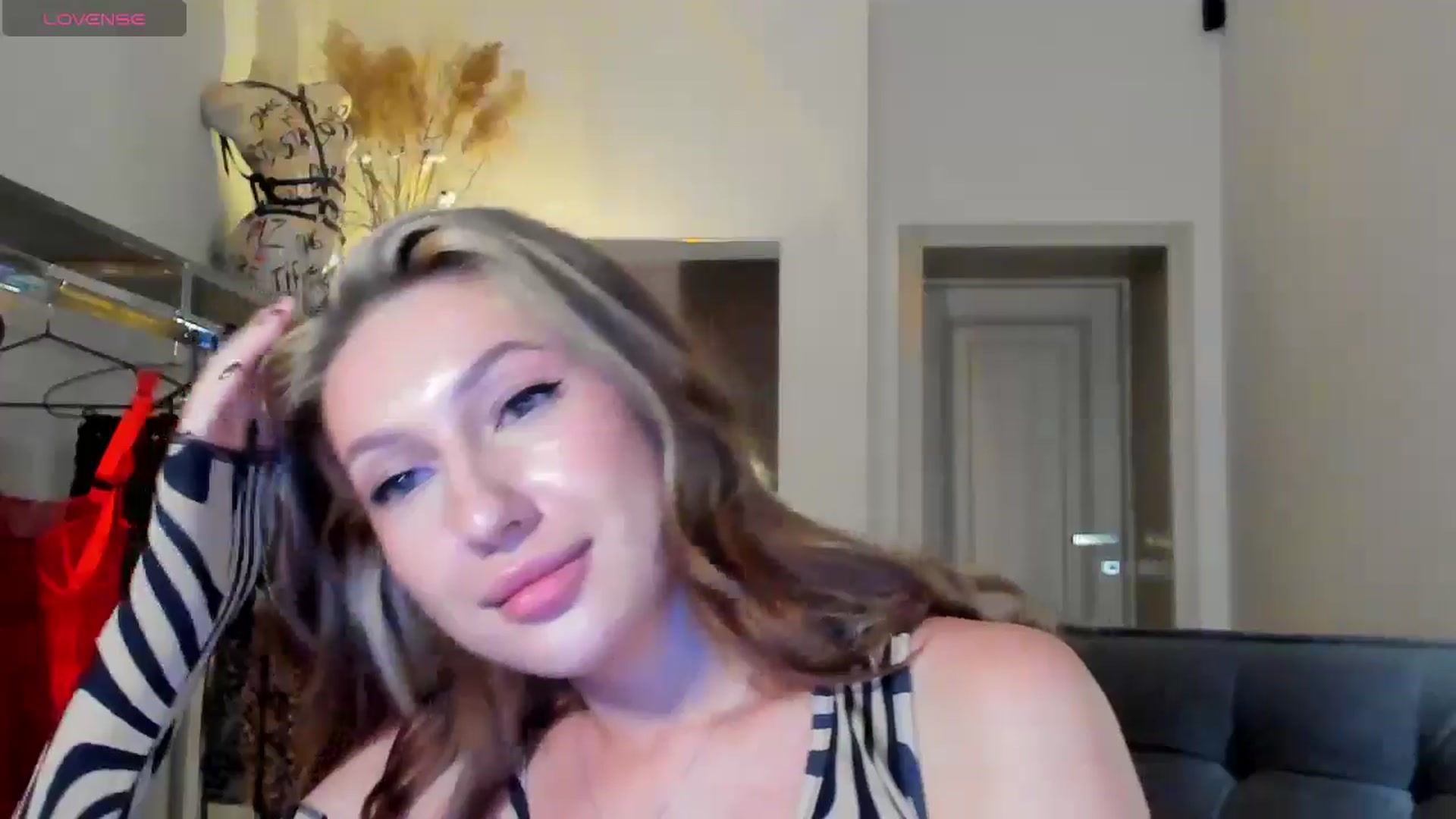 Gallery image thumbnail from LovelyGin's myfreecams stream on, 09/09/2025, 14:57 image 14 of 20