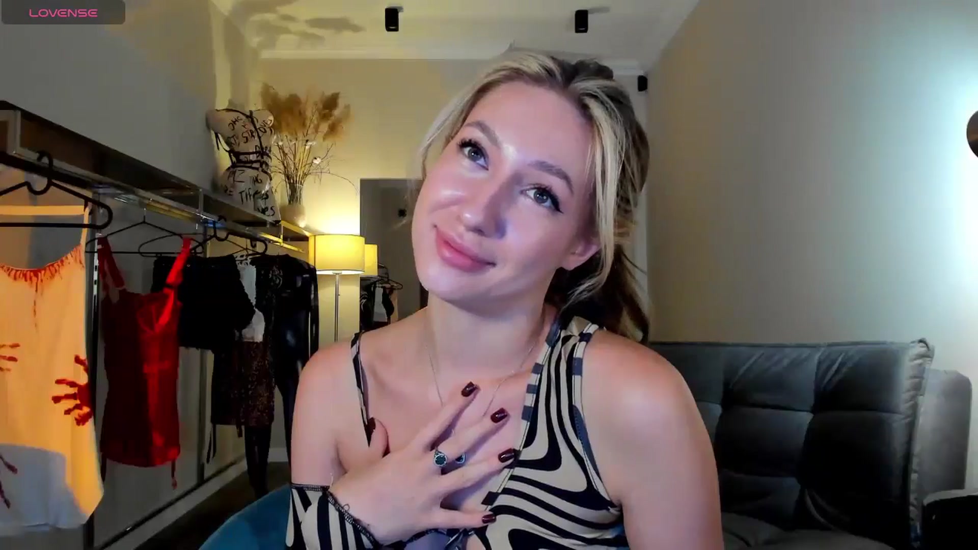 Gallery image thumbnail from LovelyGin's myfreecams stream on, 09/09/2025, 14:57 image 5 of 20