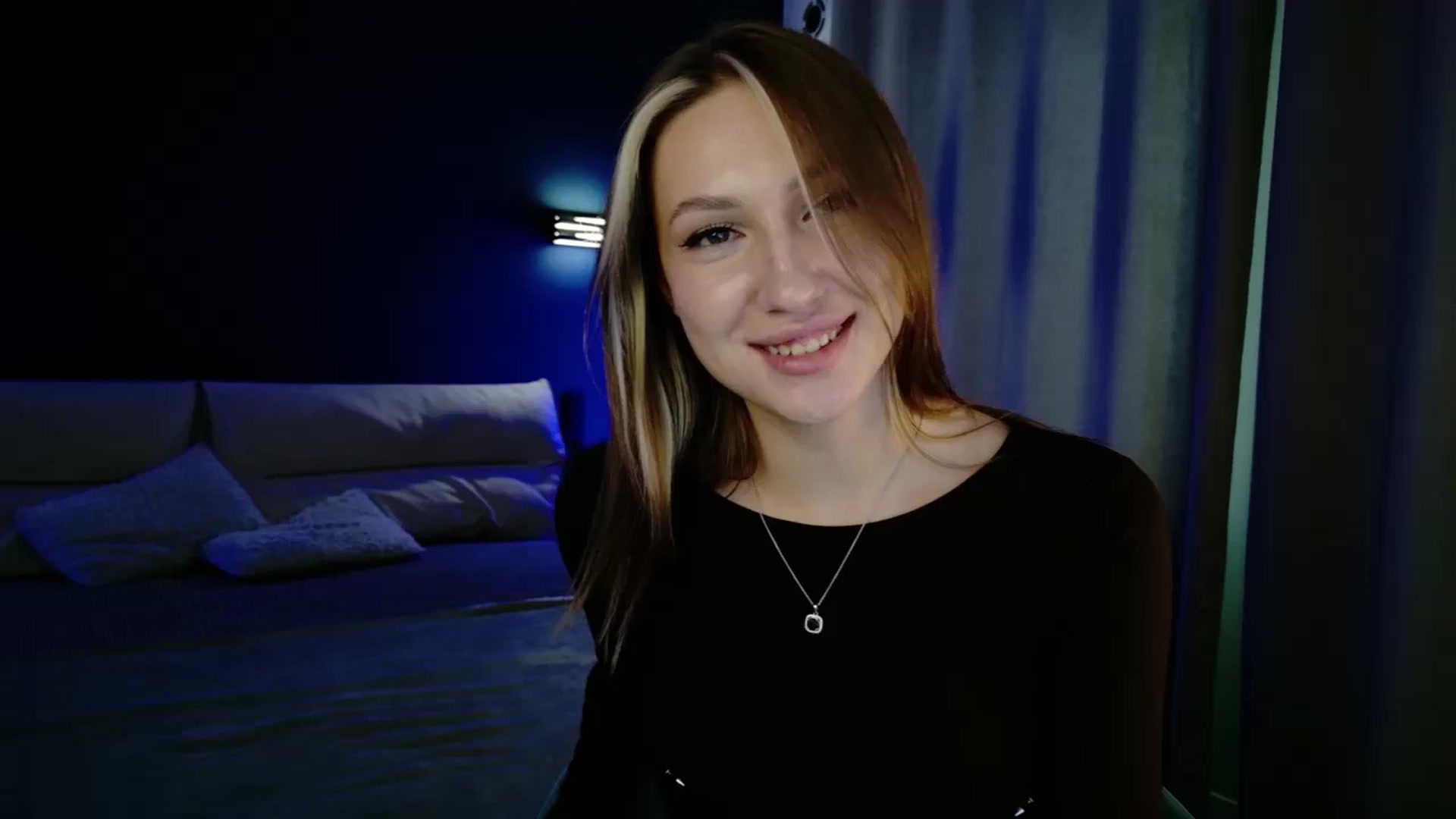 Gallery image thumbnail from LovelyGin's myfreecams stream on, 09/10/2025, 15:50 image 9 of 20