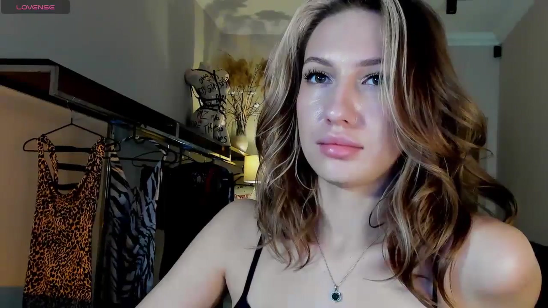Gallery image thumbnail from LovelyGin's myfreecams stream on, 09/11/2025, 16:27 image 5 of 20