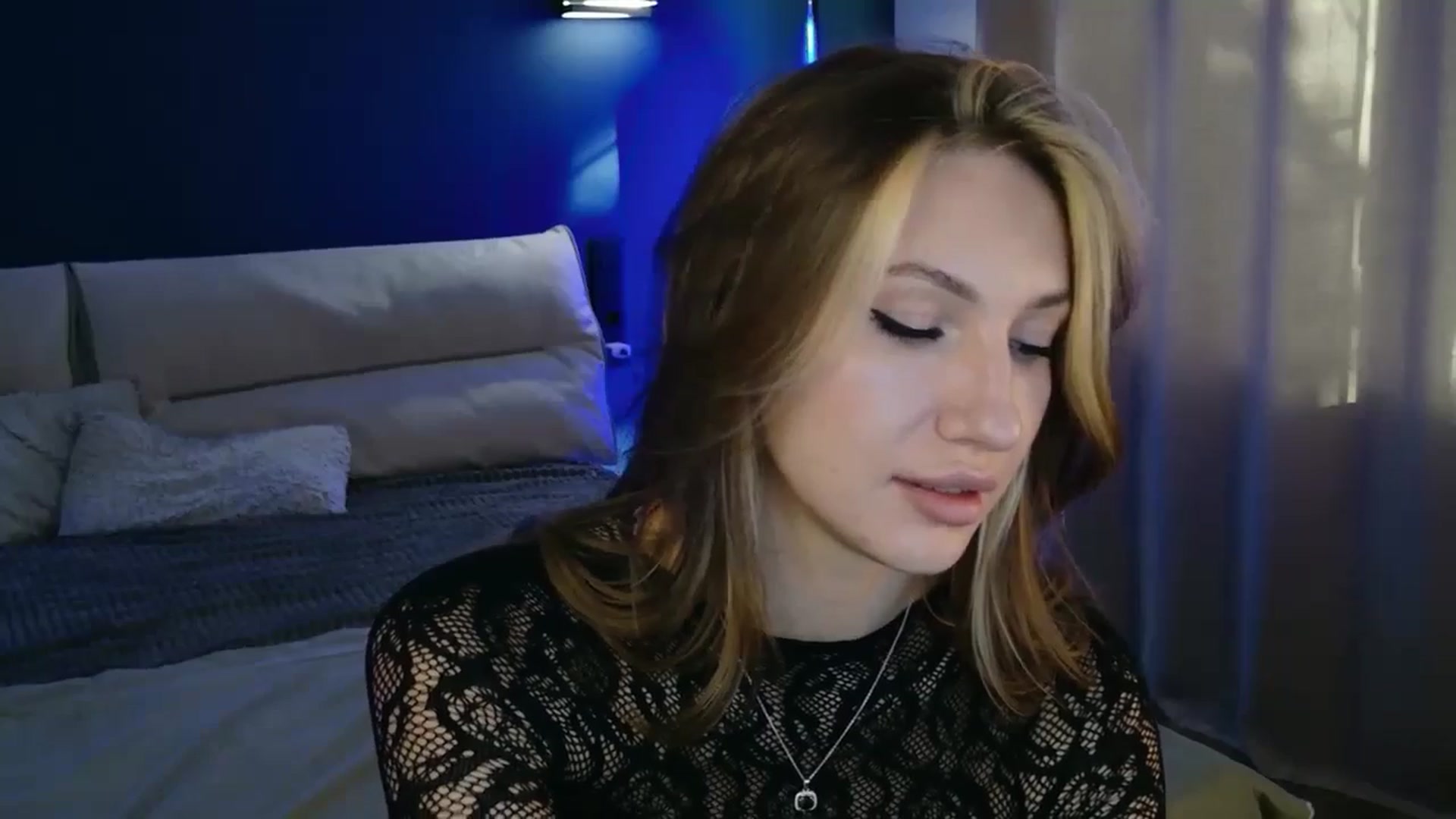 Gallery image thumbnail from LovelyGin's myfreecams stream on, 09/12/2025, 13:53 image 10 of 20