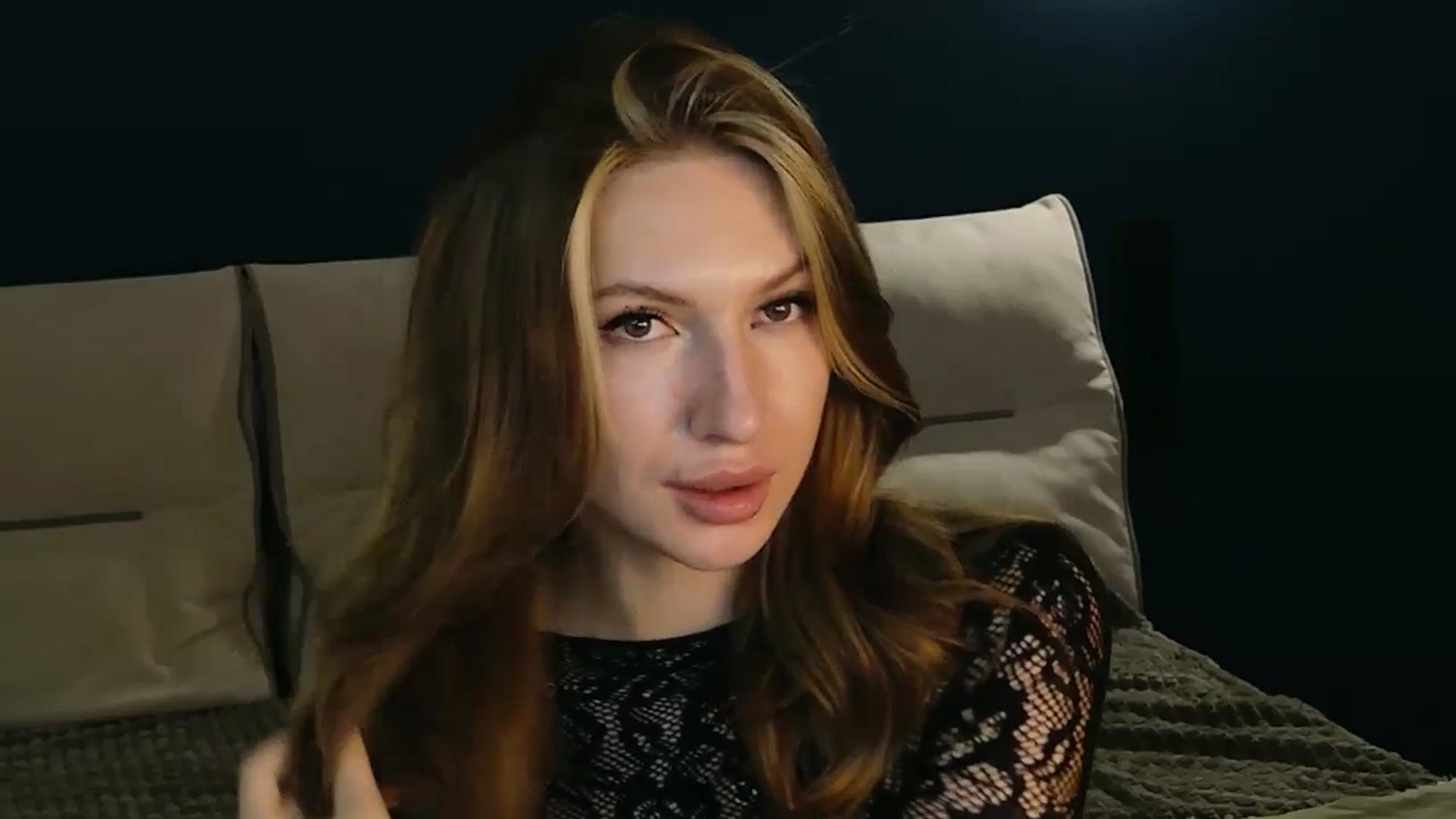 Gallery image thumbnail from LovelyGin's myfreecams stream on, 09/12/2025, 17:58 image 18 of 20