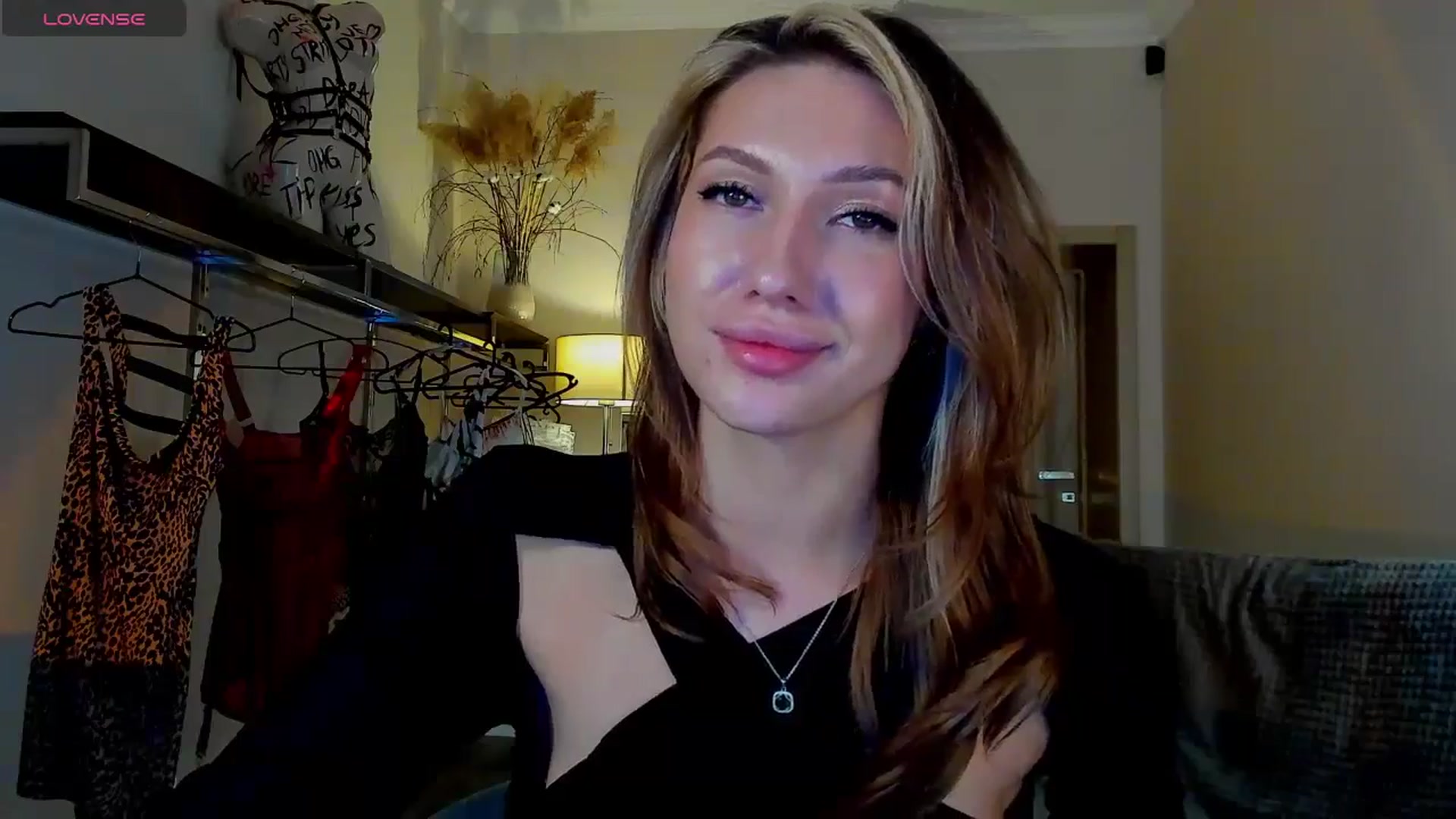 Gallery image thumbnail from LovelyGin's myfreecams stream on, 09/16/2025, 15:48 image 7 of 20