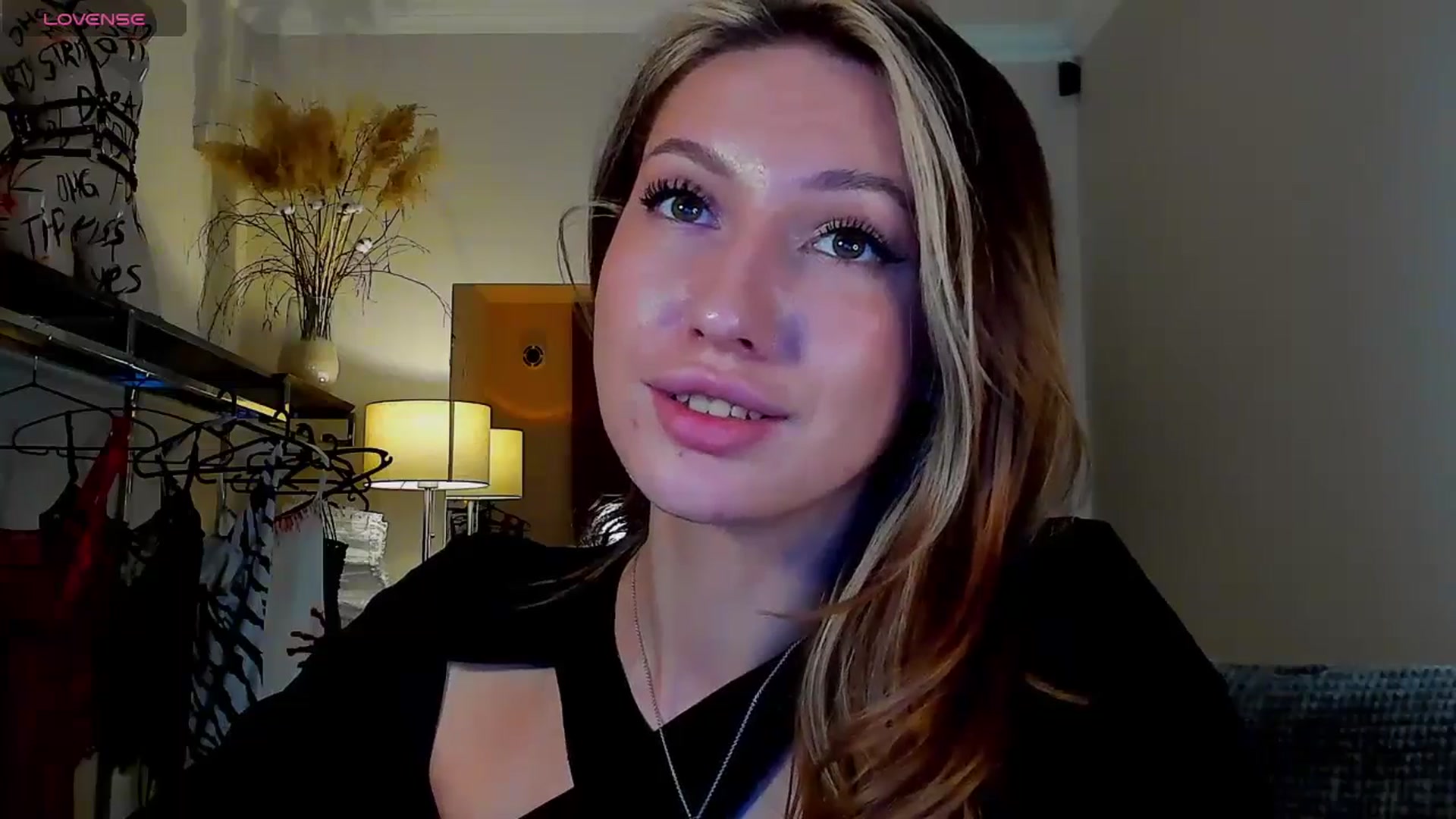 Gallery image thumbnail from LovelyGin's myfreecams stream on, 09/16/2025, 16:06 image 7 of 20
