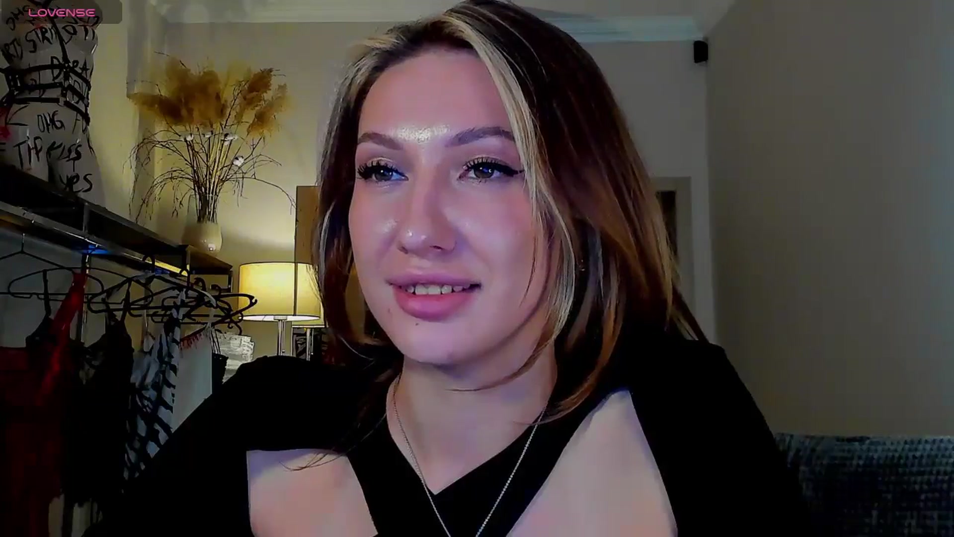Gallery image thumbnail from LovelyGin's myfreecams stream on, 09/16/2025, 16:06 image 13 of 20