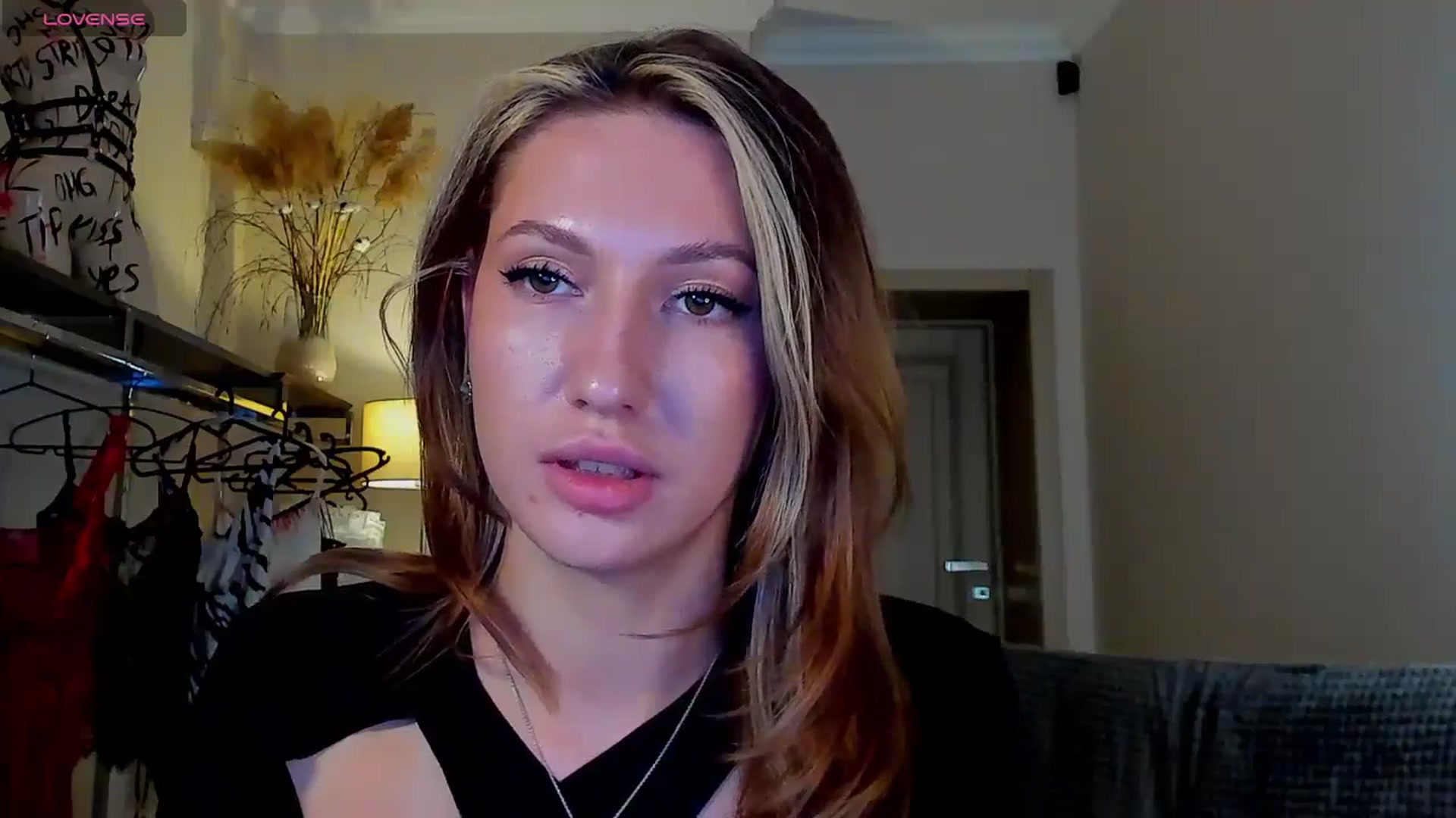 Gallery image thumbnail from LovelyGin's myfreecams stream on, 09/16/2025, 16:06 image 11 of 20