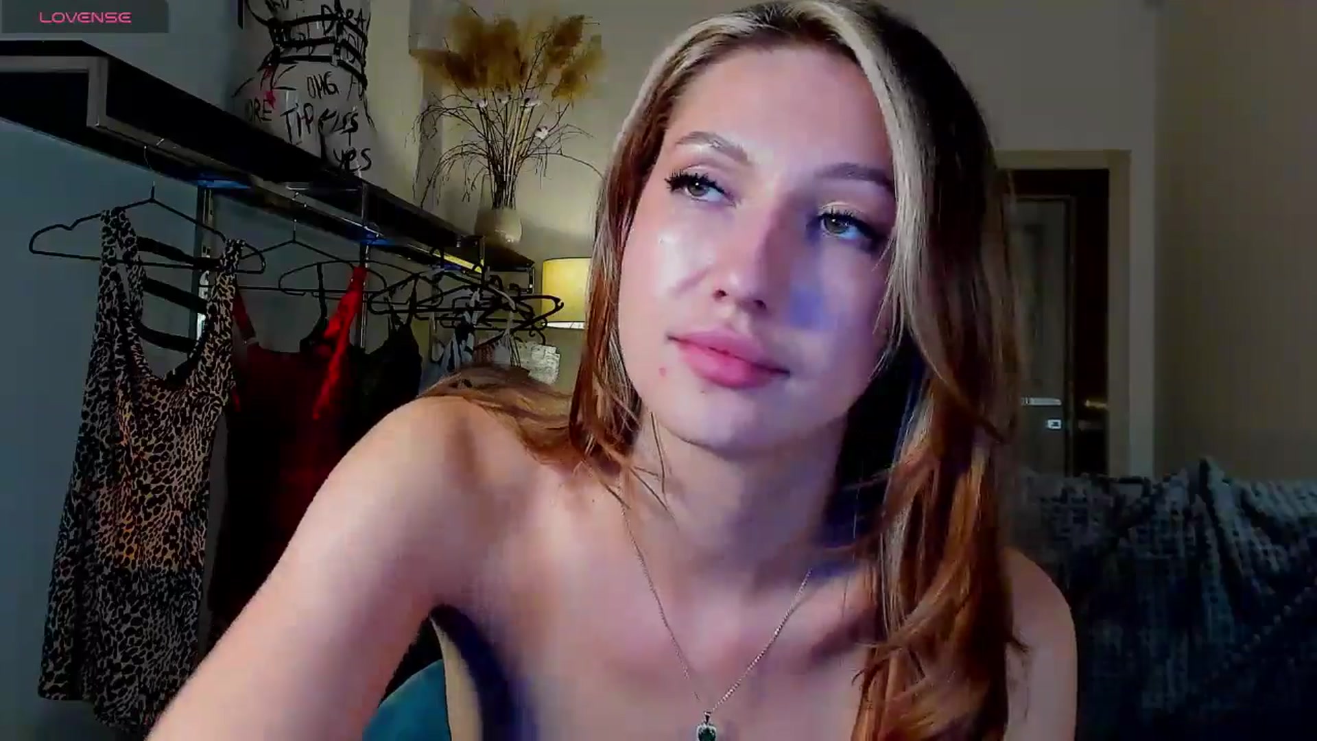 Gallery image thumbnail from LovelyGin's myfreecams stream on, 09/16/2025, 19:19 image 6 of 20