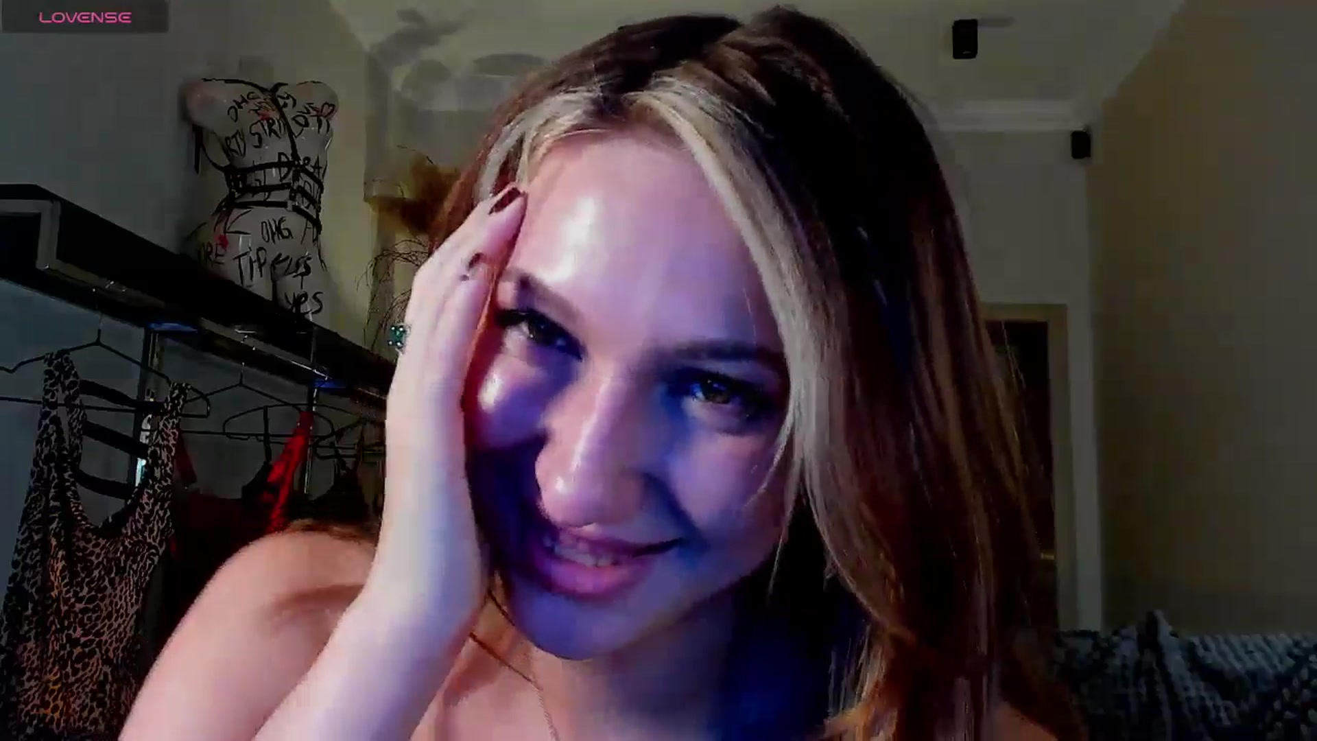 Gallery image thumbnail from LovelyGin's myfreecams stream on, 09/16/2025, 19:19 image 10 of 20