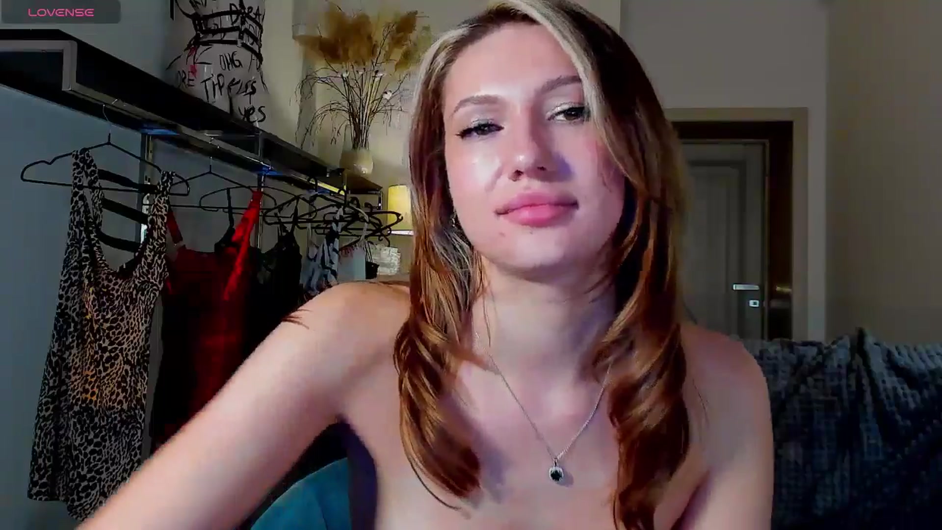 Gallery image thumbnail from LovelyGin's myfreecams stream on, 09/16/2025, 19:19 image 4 of 20