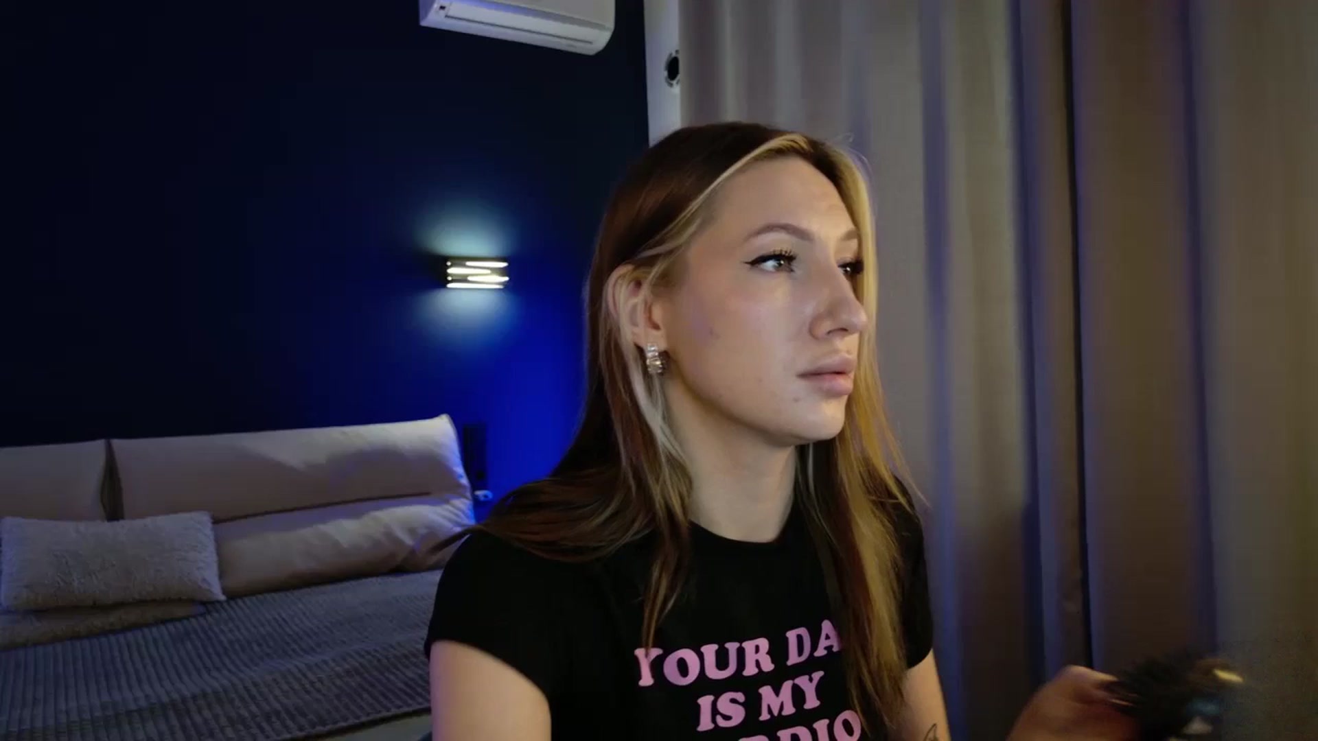Gallery image thumbnail from LovelyGin's myfreecams stream on, 09/17/2025, 14:26 image 1 of 20