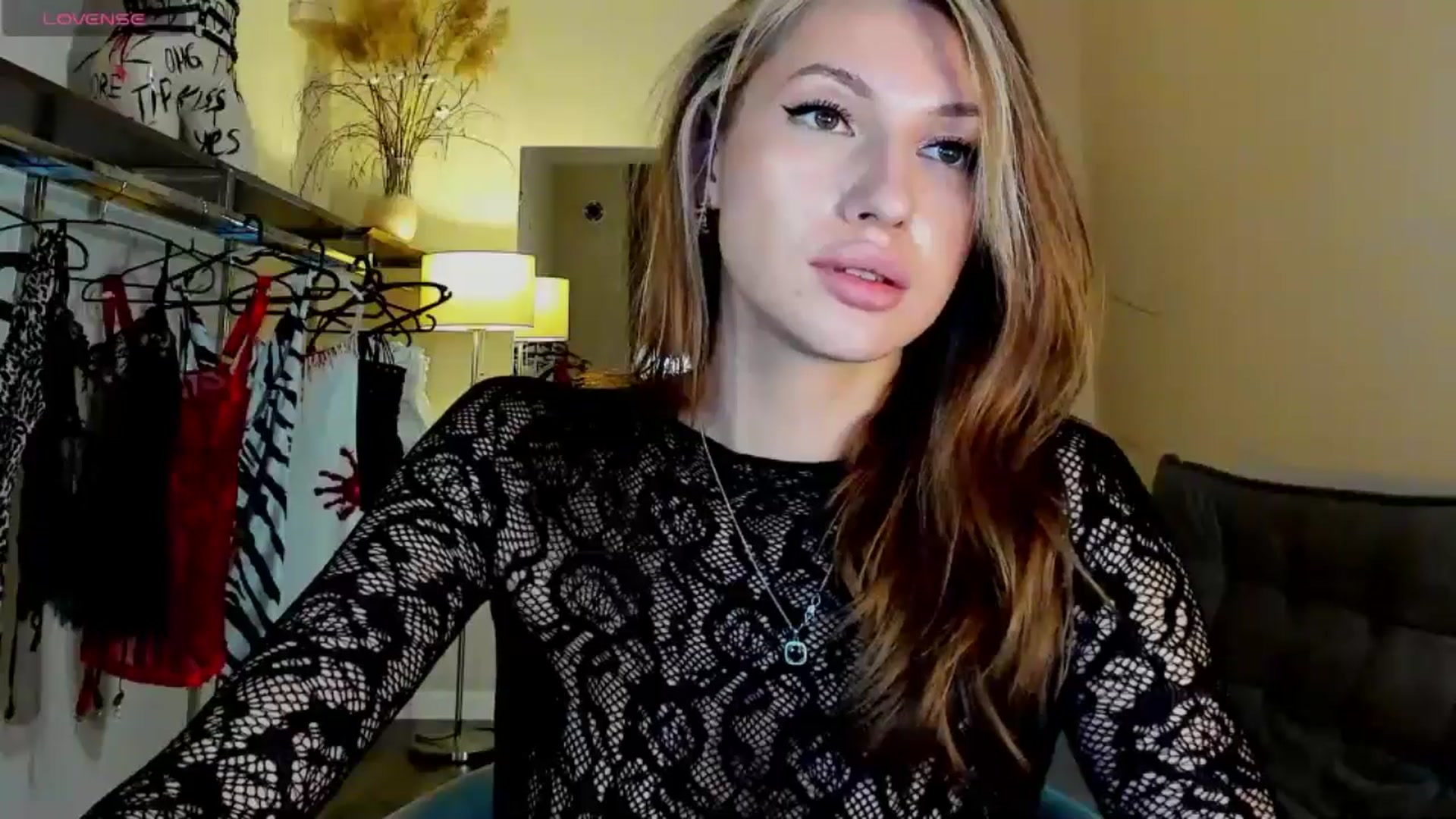 Gallery image thumbnail from LovelyGin's myfreecams stream on, 09/18/2025, 16:50 image 2 of 20