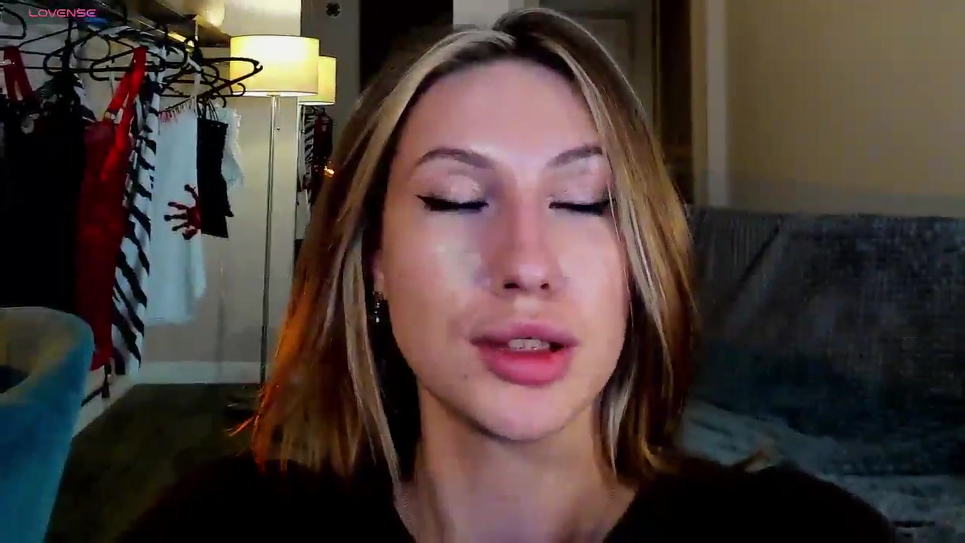Gallery image thumbnail from LovelyGin's myfreecams stream on, 09/18/2025, 19:33 image 20 of 20