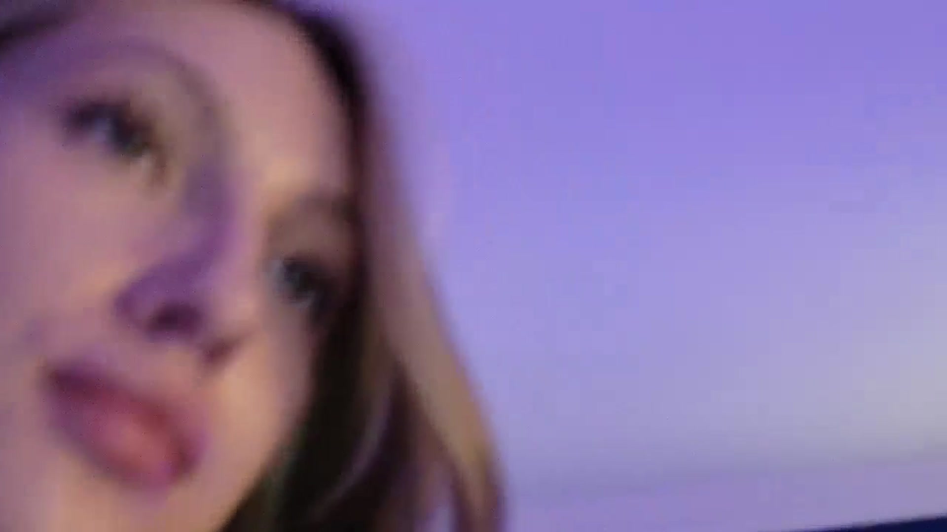 Gallery image thumbnail from LovelyGin's myfreecams stream on, 09/19/2025, 16:50 image 4 of 20