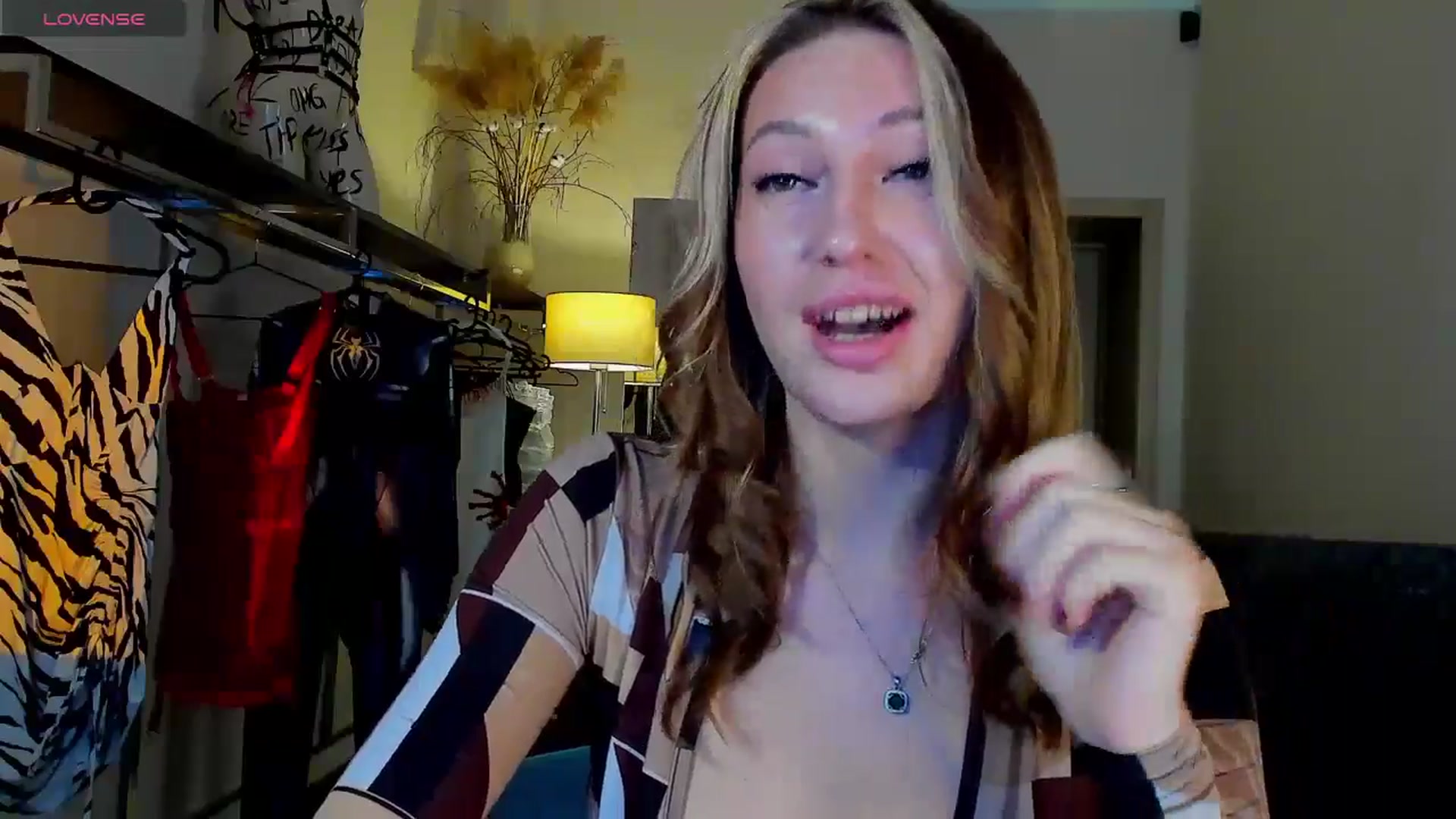 Gallery image thumbnail from LovelyGin's myfreecams stream on, 09/22/2025, 15:39 image 10 of 20