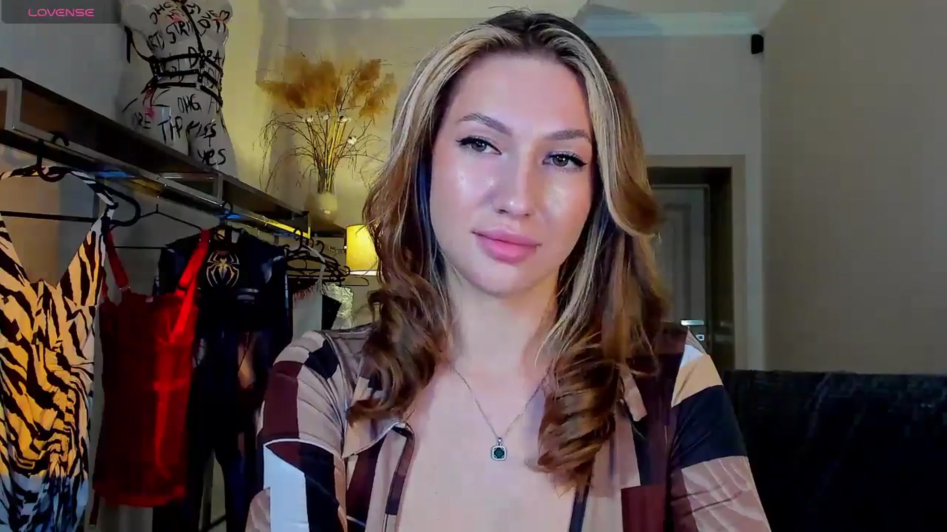 Gallery image thumbnail from LovelyGin's myfreecams stream on, 09/22/2025, 15:39 image 2 of 20