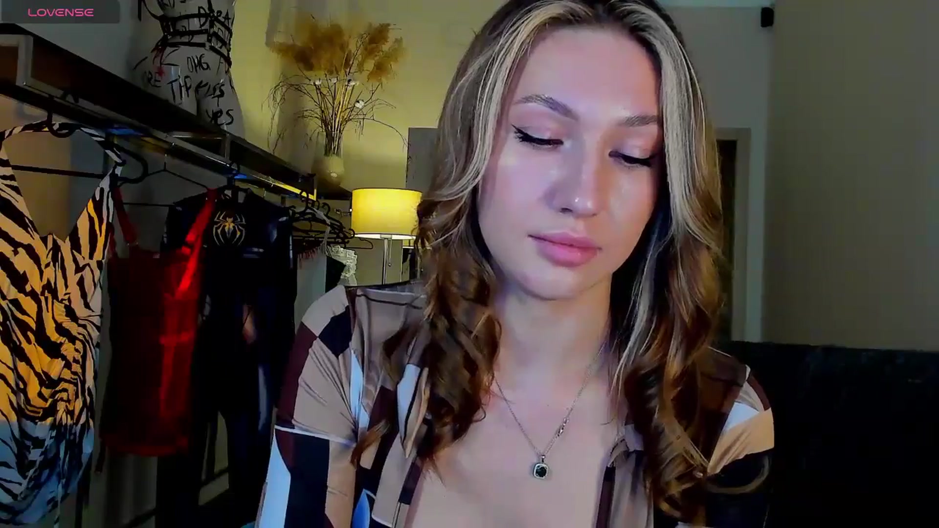 Gallery image thumbnail from LovelyGin's myfreecams stream on, 09/22/2025, 15:39 image 9 of 20