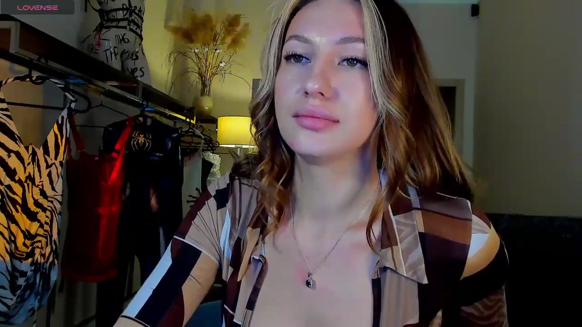 Gallery image thumbnail from LovelyGin's myfreecams stream on, 09/22/2025, 15:39 image 11 of 20