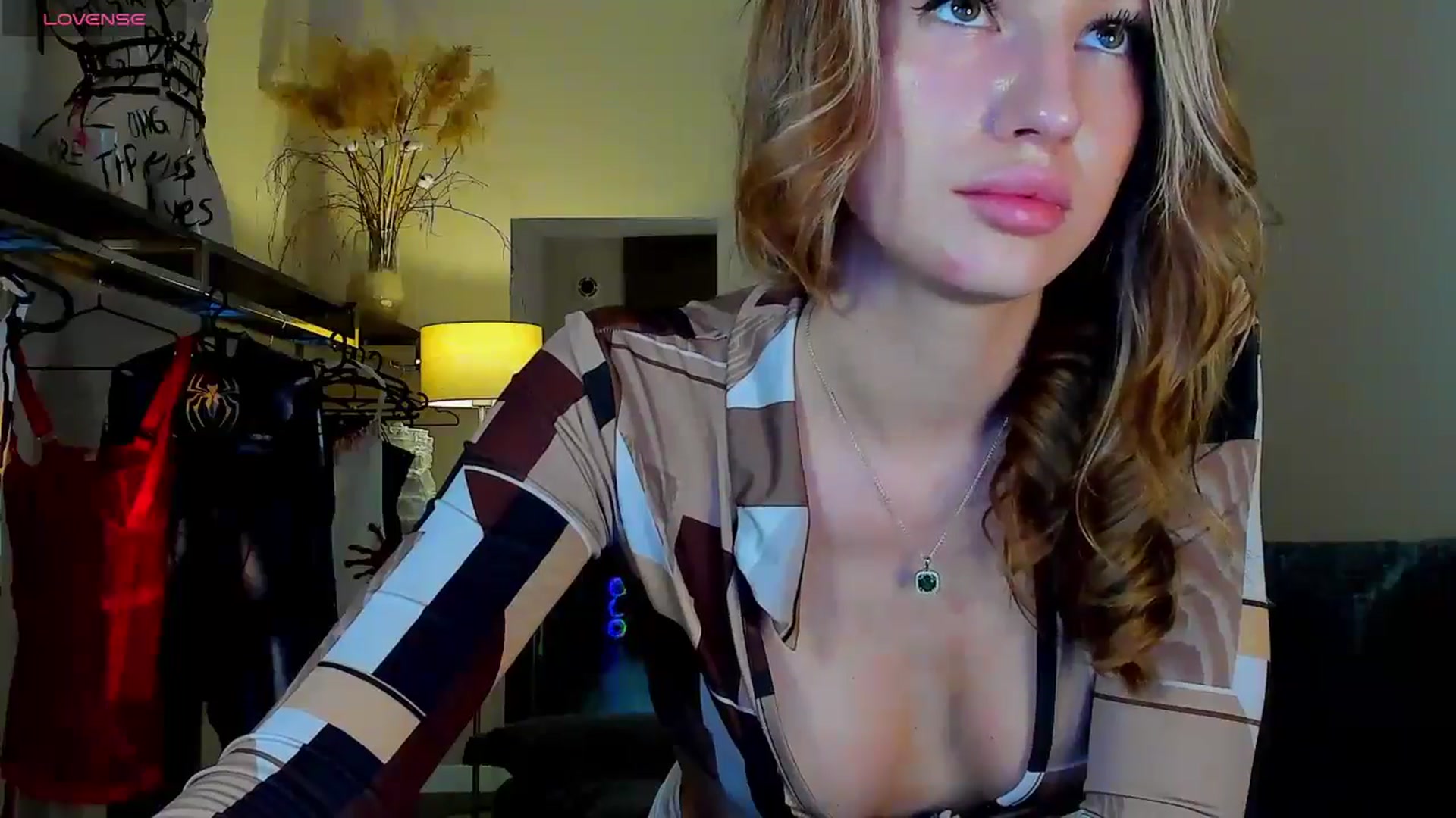 Gallery image thumbnail from LovelyGin's myfreecams stream on, 09/22/2025, 16:00 image 13 of 20