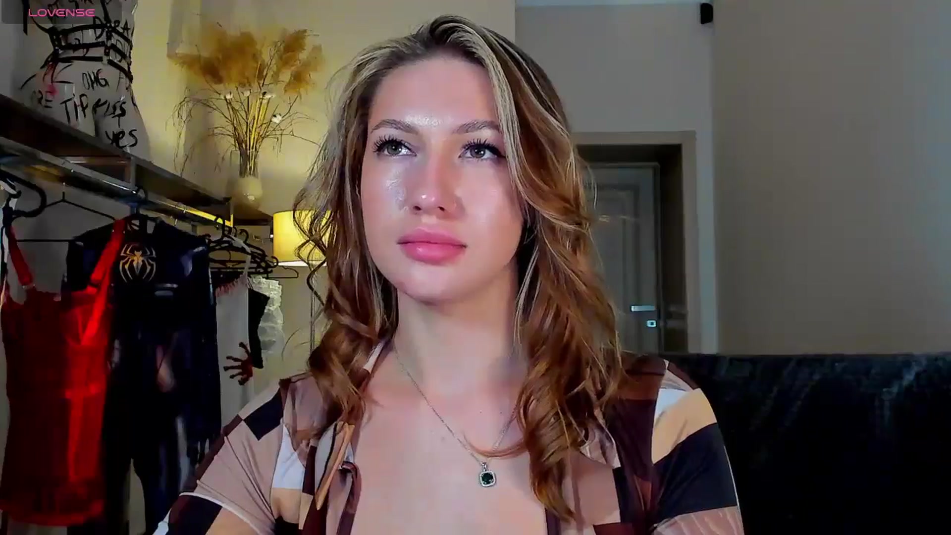Gallery image thumbnail from LovelyGin's myfreecams stream on, 09/22/2025, 16:55 image 18 of 20
