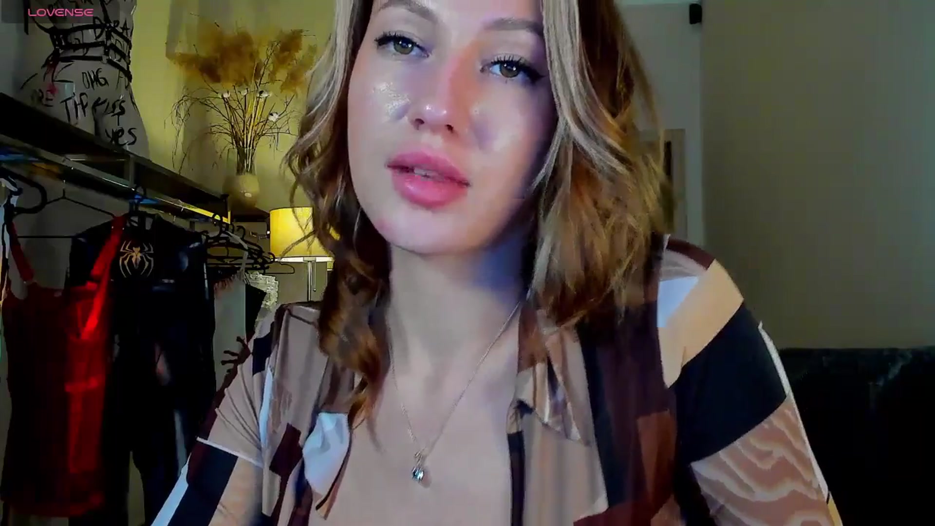 Gallery image thumbnail from LovelyGin's myfreecams stream on, 09/22/2025, 16:55 image 4 of 20